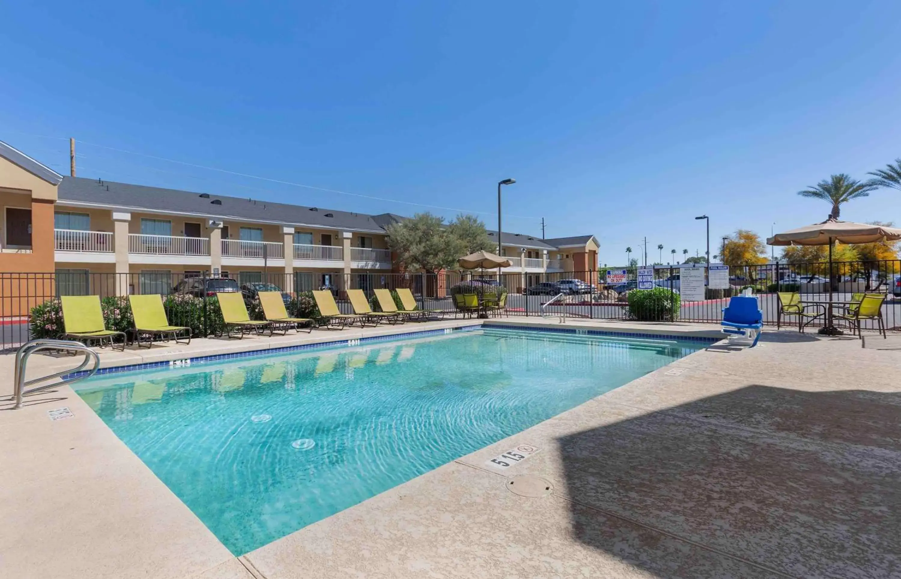 Pool view, Swimming Pool in Extended Stay America Suites - Phoenix - Airport - E Oak St
