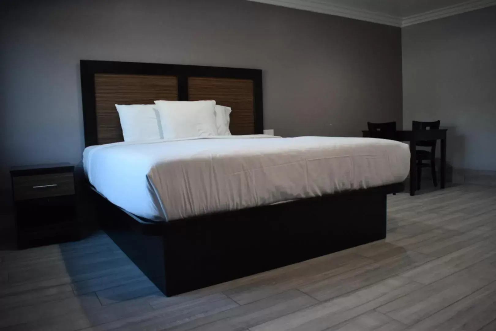 Bedroom, Bed in Willow Tree Inn & Suites