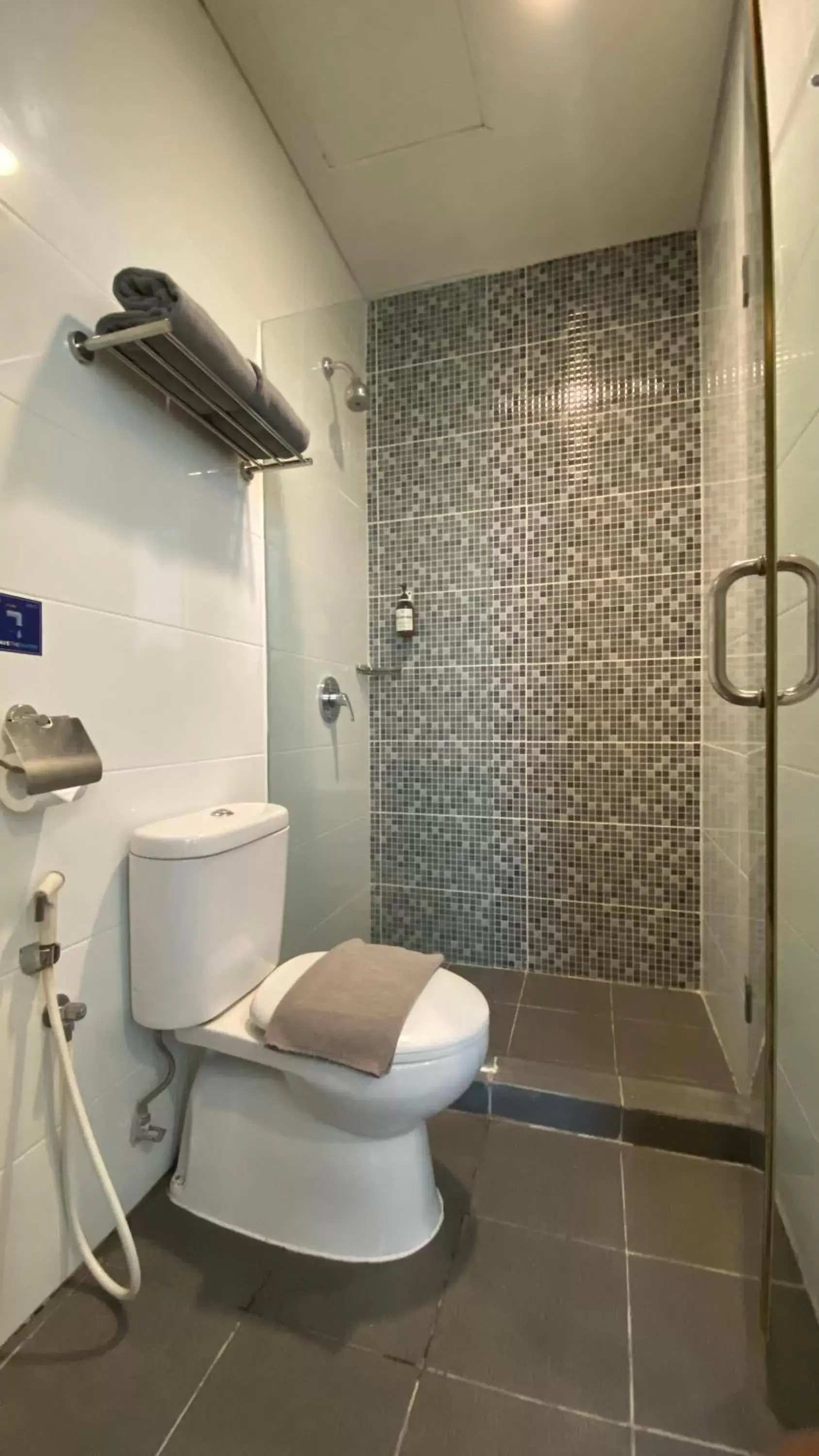 Bathroom in Hotel 88 Embong Malang Surabaya By WH