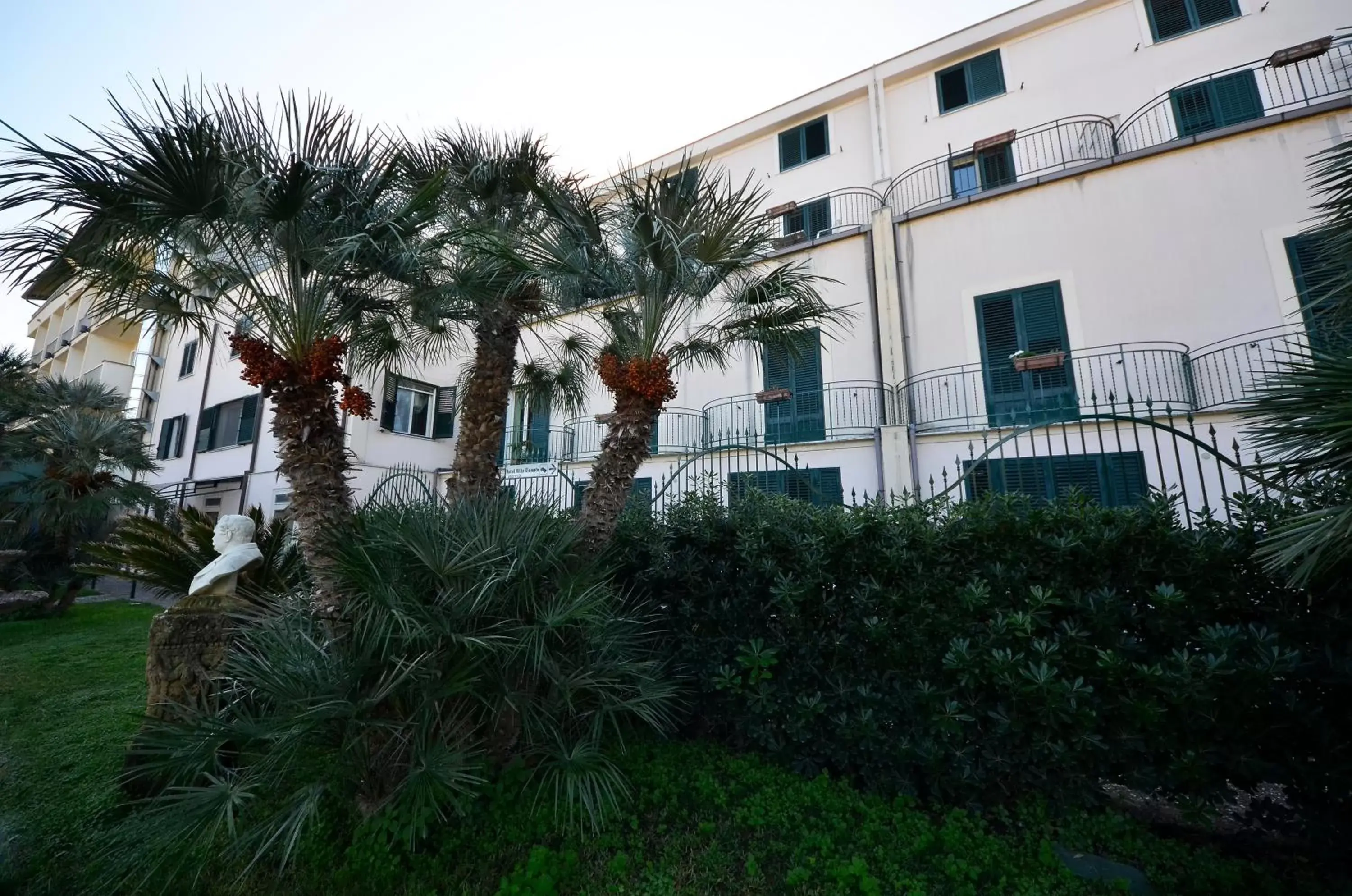 Garden, Property Building in Hotel Villa d'Amato
