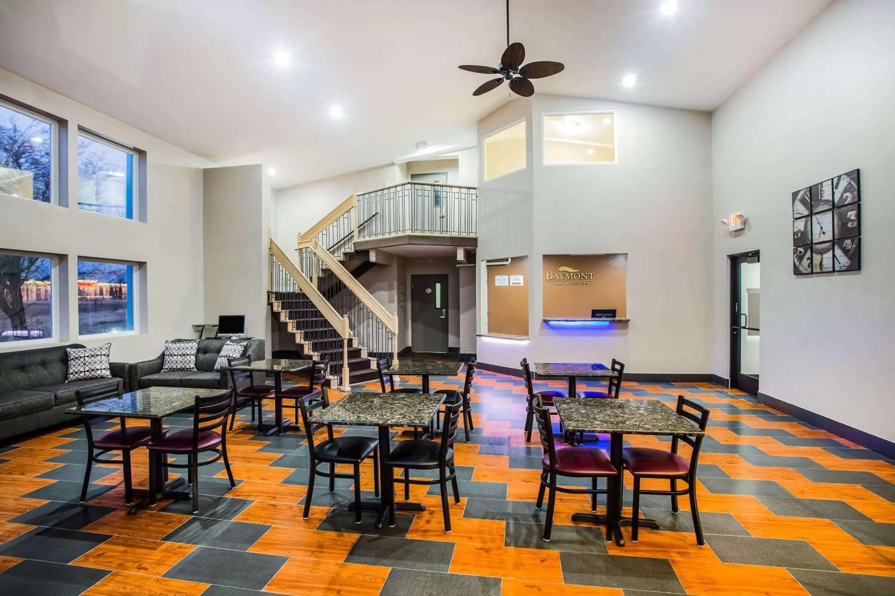 Lobby or reception, Restaurant/Places to Eat in Baymont by Wyndham Appleton