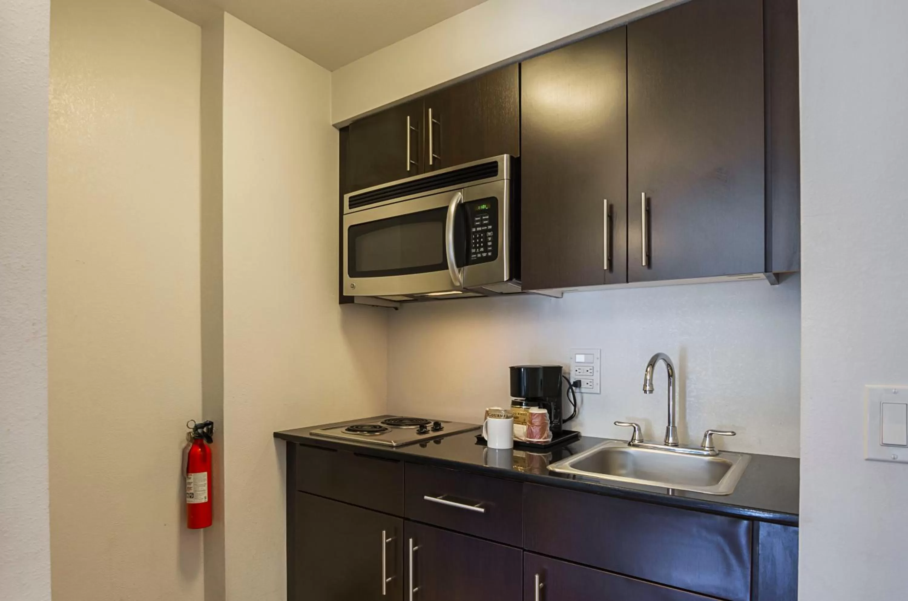 Kitchen or kitchenette in Studio 6-Concord, CA