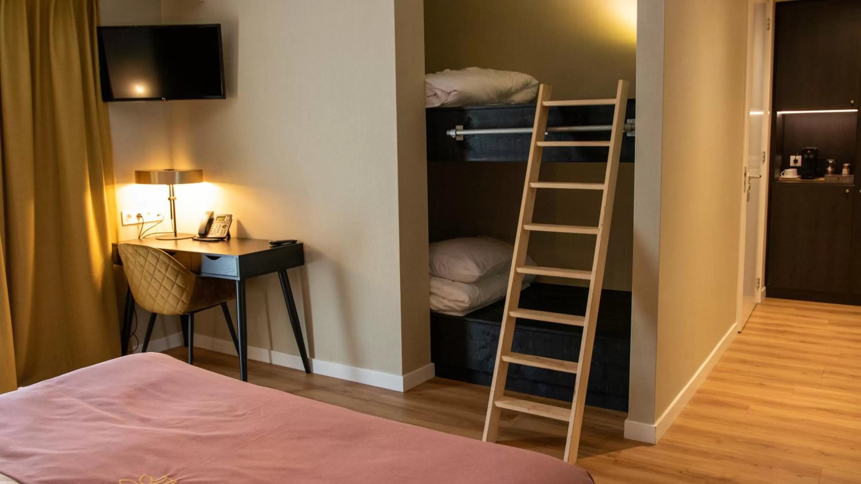 Bed in Schaluinenhoeve