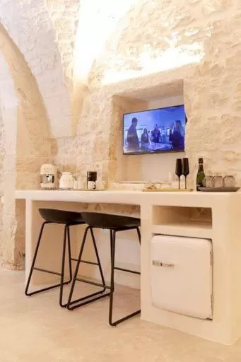 TV/Entertainment Center in Alesia Luxury Cave