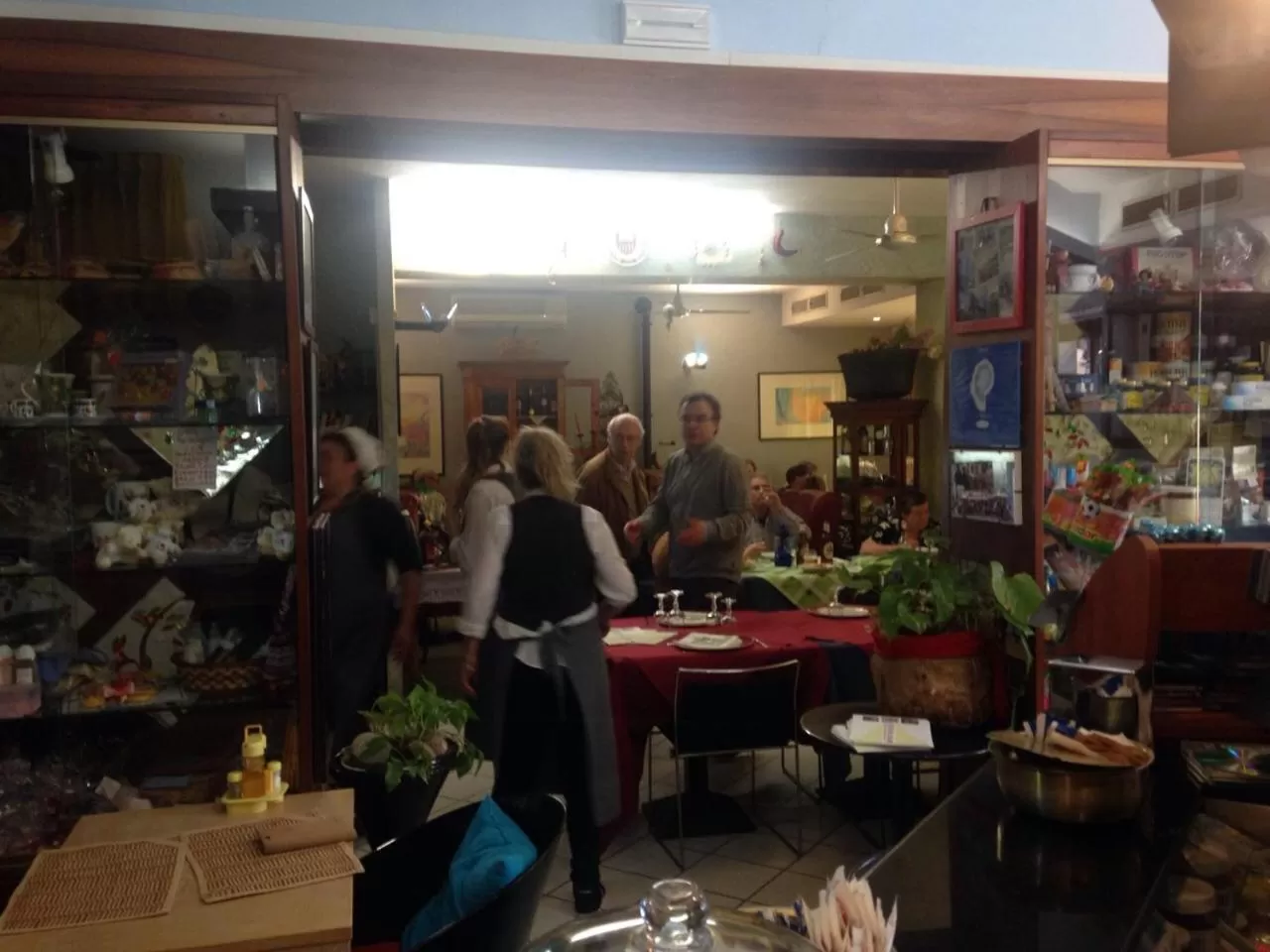 Restaurant/places to eat in Hotel Letizia