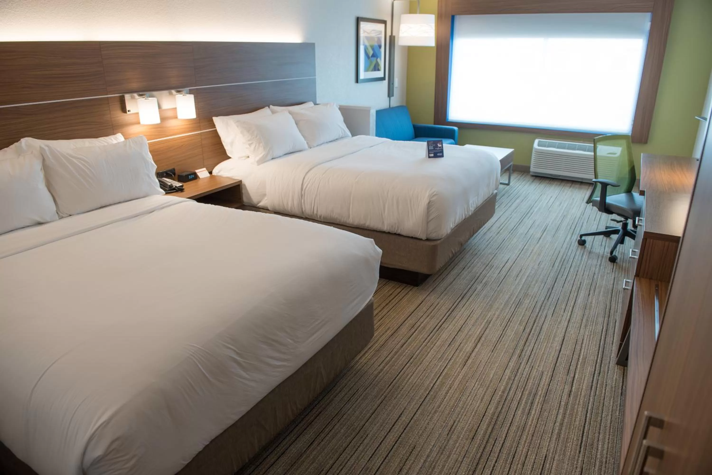 Photo of the whole room, Bed in Holiday Inn Express Hotel & Suites Goshen by IHG