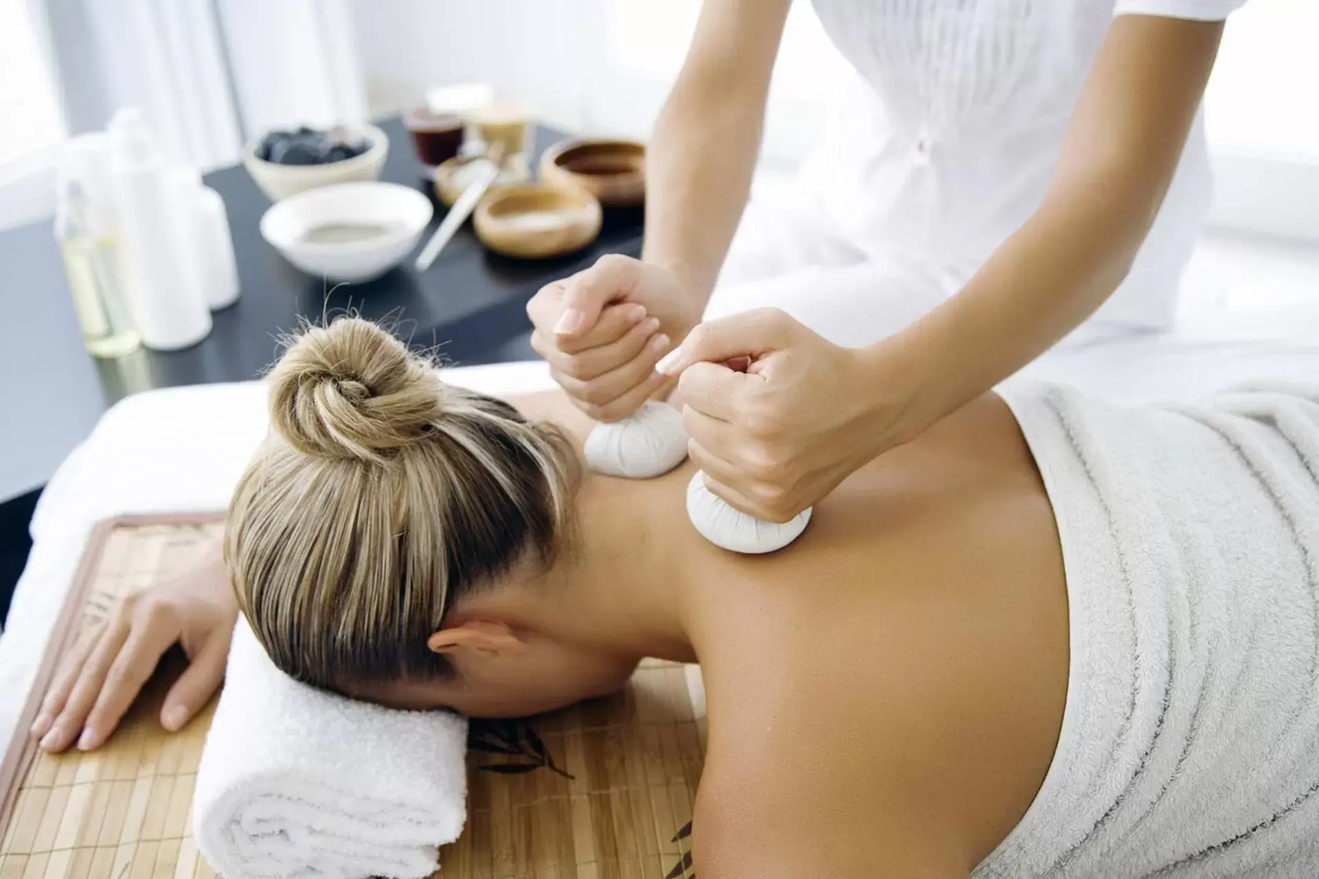 Massage in Recanto Cataratas - Thermas, Resort e Convention
