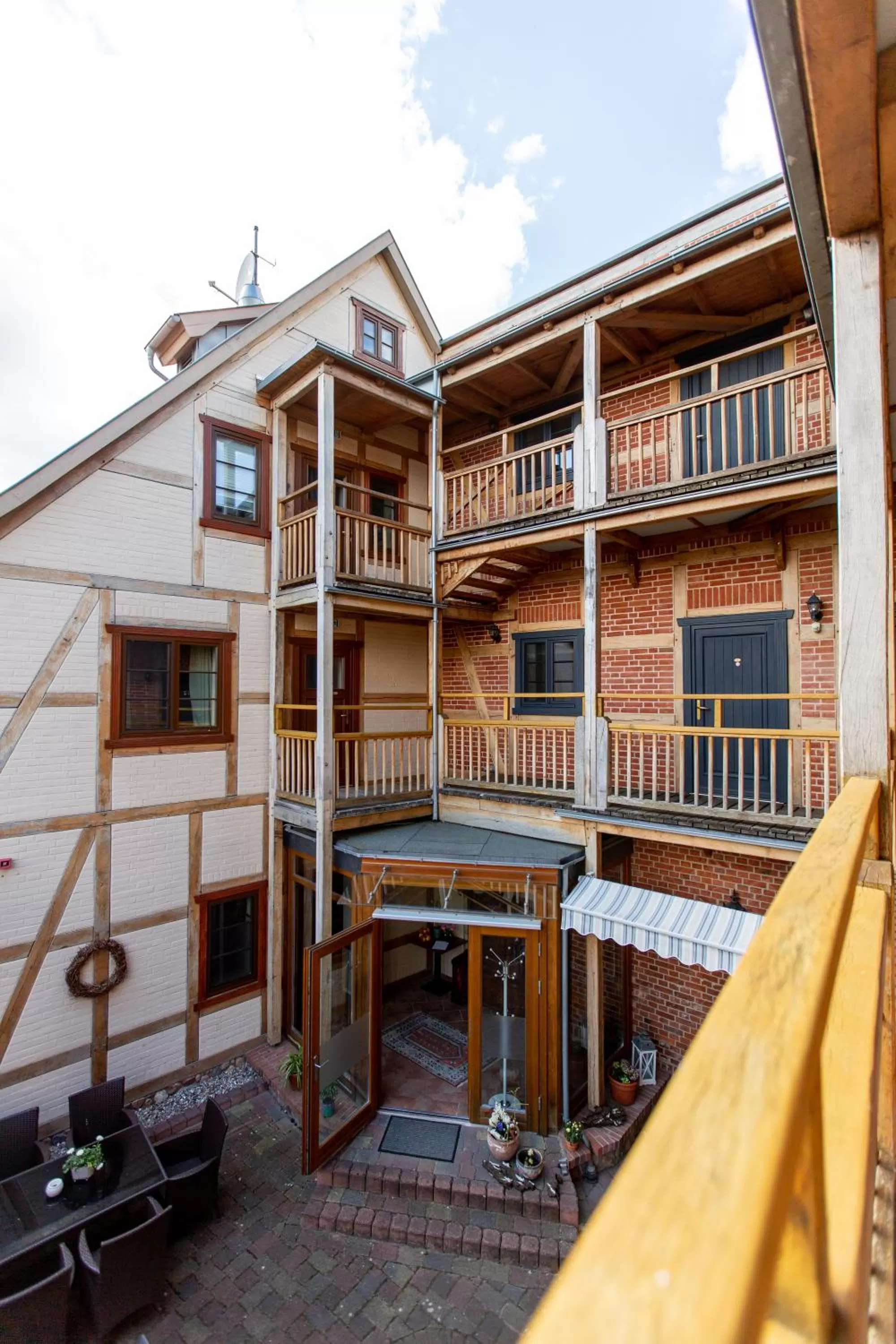 Property building in Hotel und Restaurant Haus Sajons