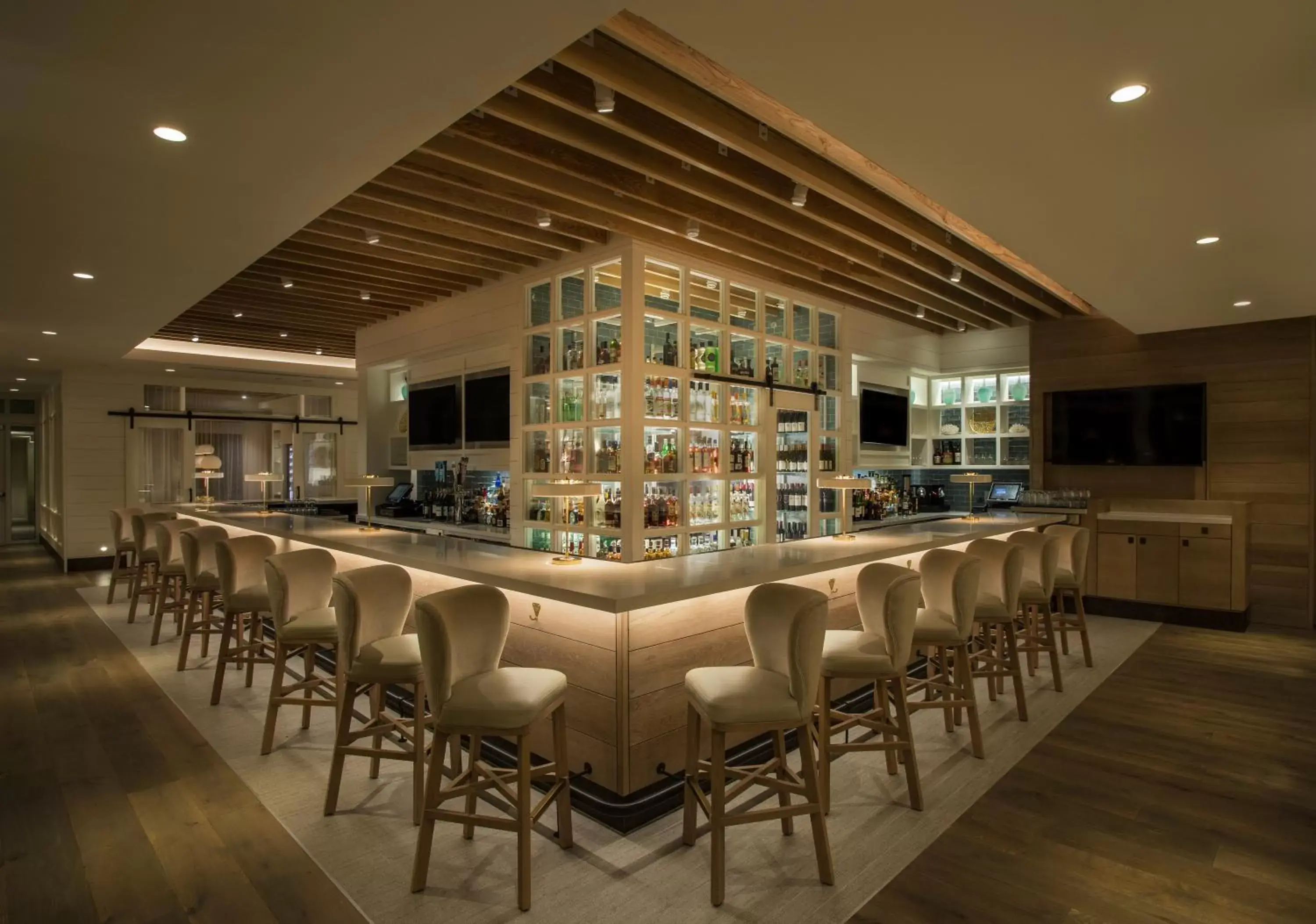 Lounge or bar, Lounge/Bar in Hutchinson Shores Resort & Spa