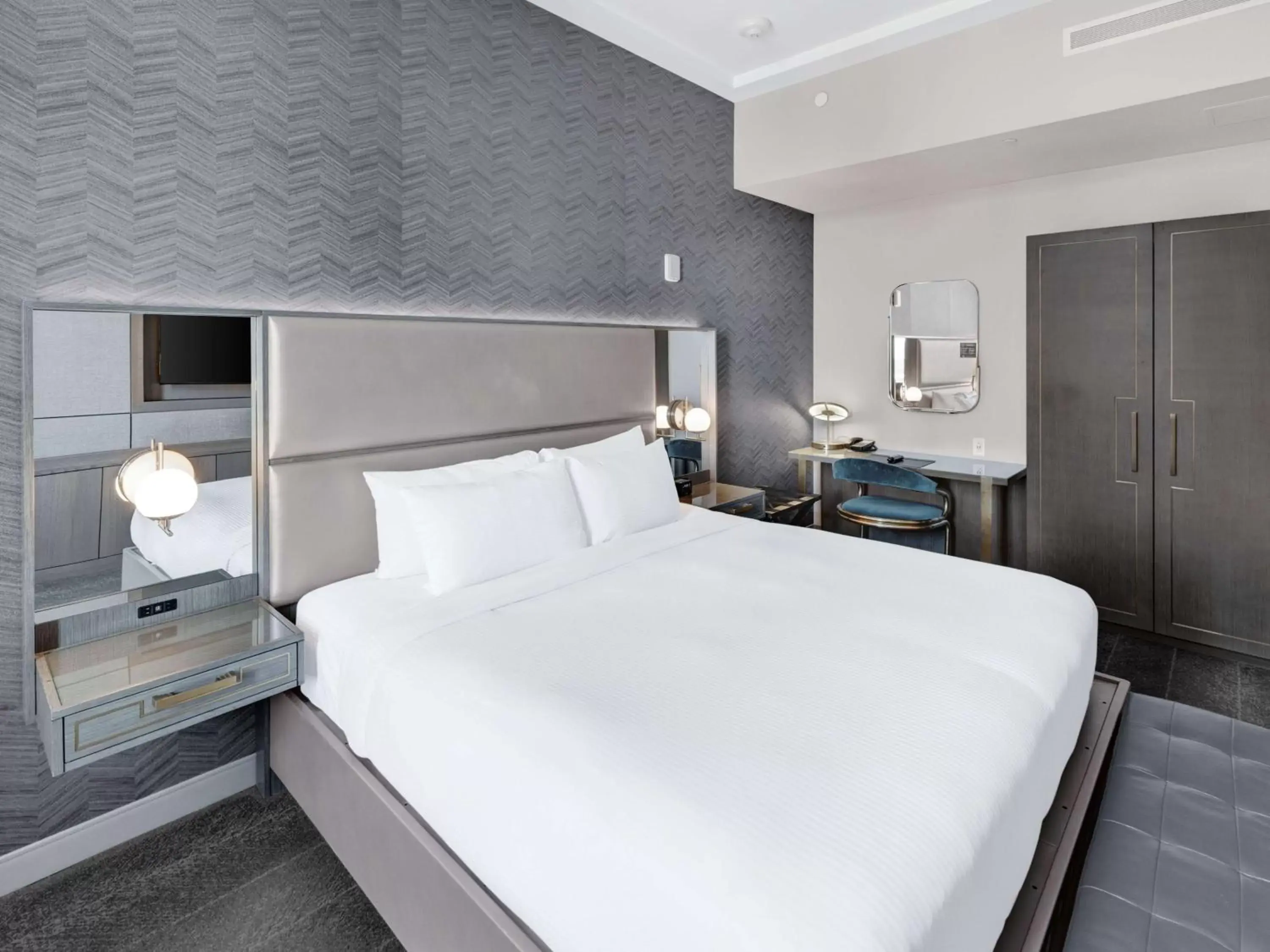 Bed in Tulsa Club Hotel Curio Collection By Hilton Bed in Tulsa Club Hotel Curio Collection By Hilton