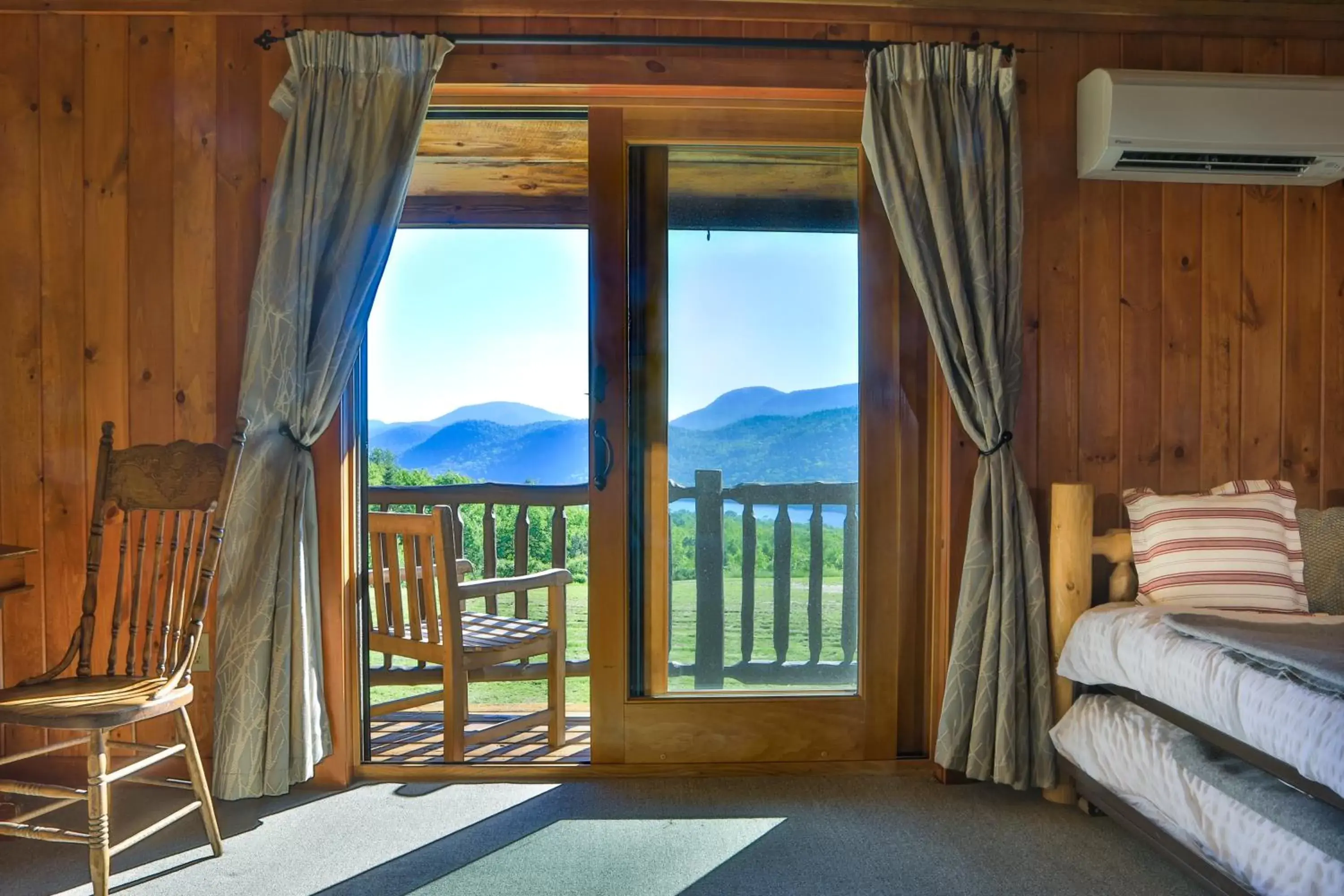 Bedroom, Mountain View in Garnet Hill Lodge