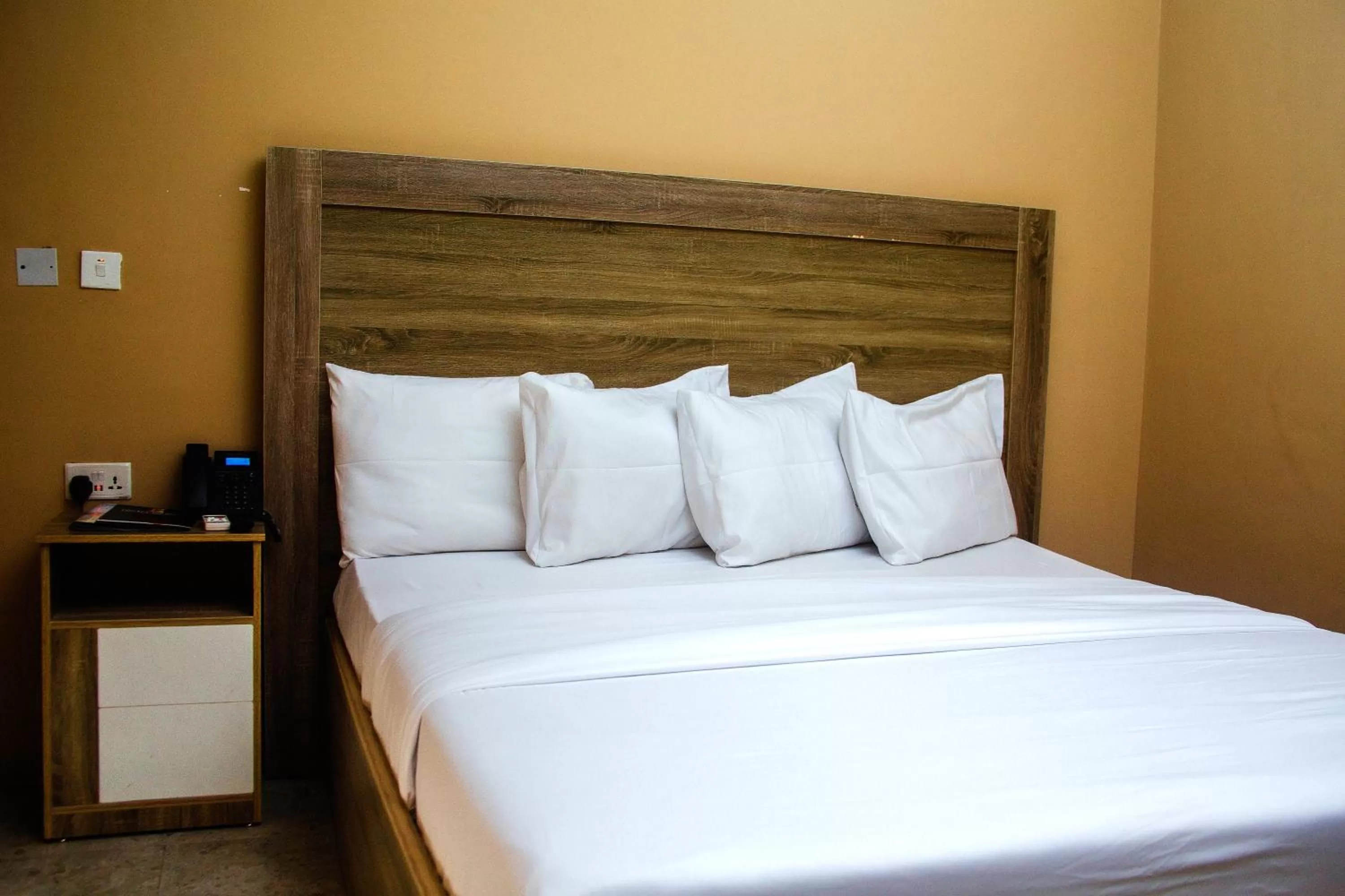 Bed in Hotel Capitol