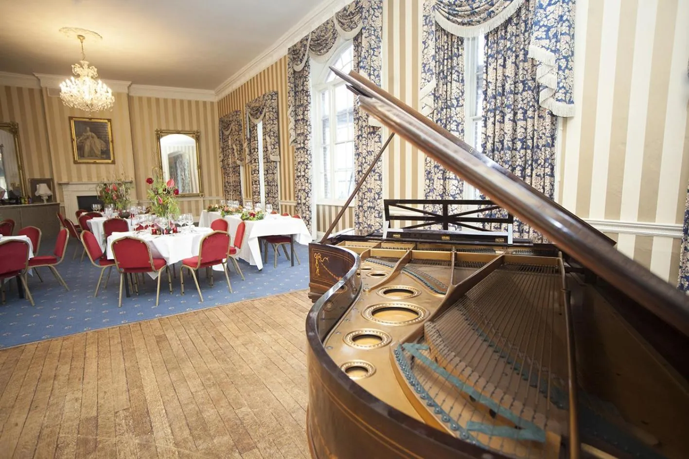 Decorative detail in Norfolk Arms Hotel