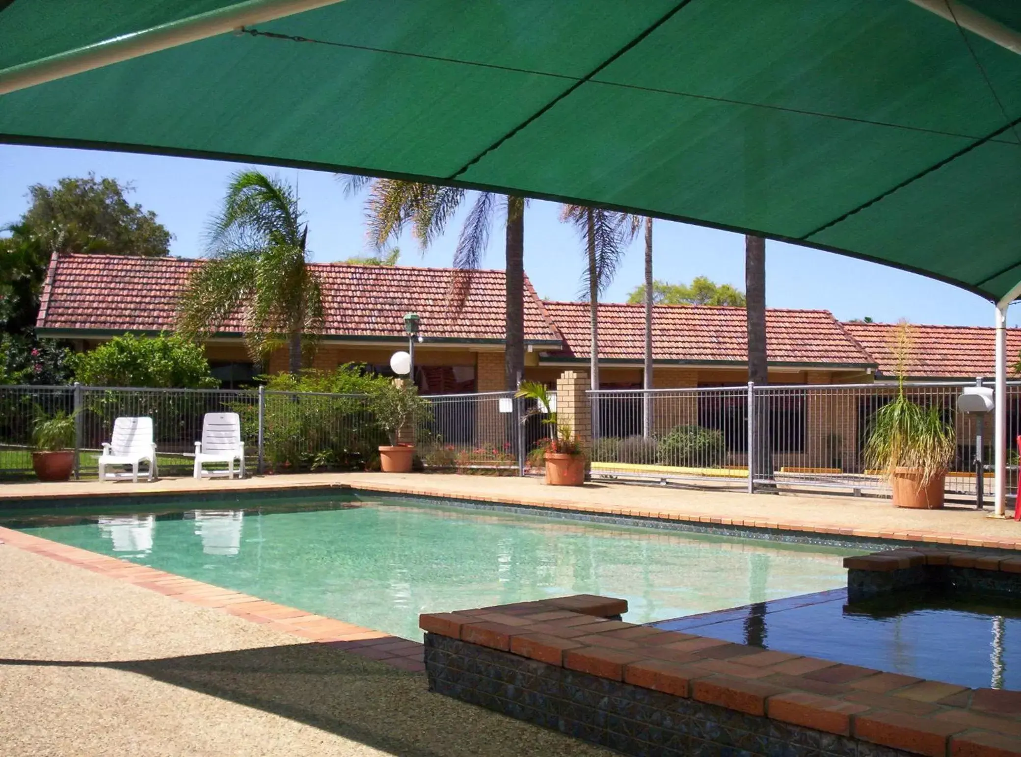 Day, Swimming Pool in Aspley Carsel Motor Inn