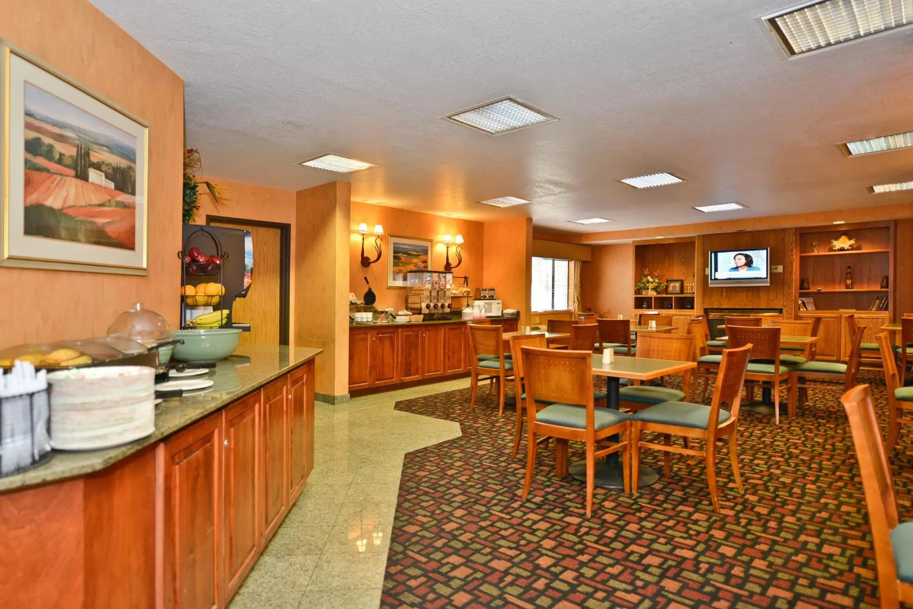 Restaurant/Places to Eat in Ramada by Wyndham Kent Seattle Area