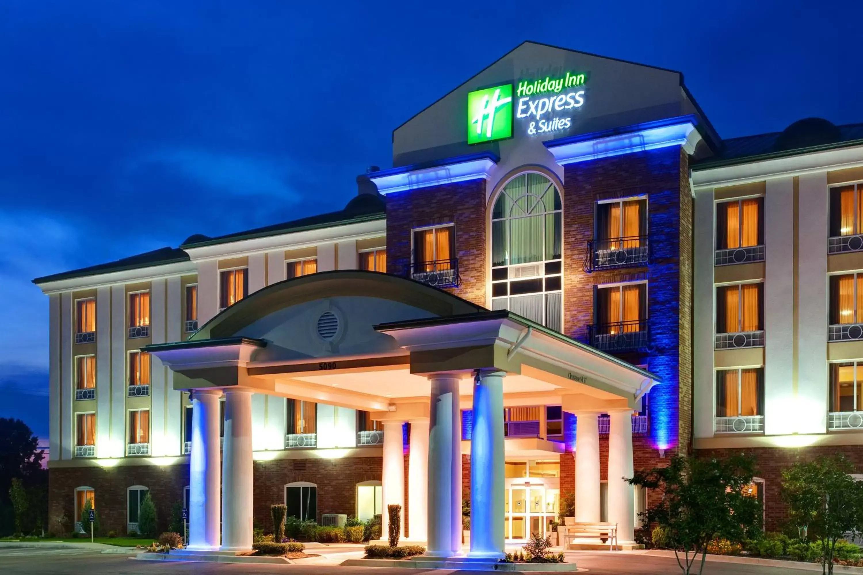Property Building in Holiday Inn Express Hotel & Suites Millington-Memphis Area, an IHG Hotel