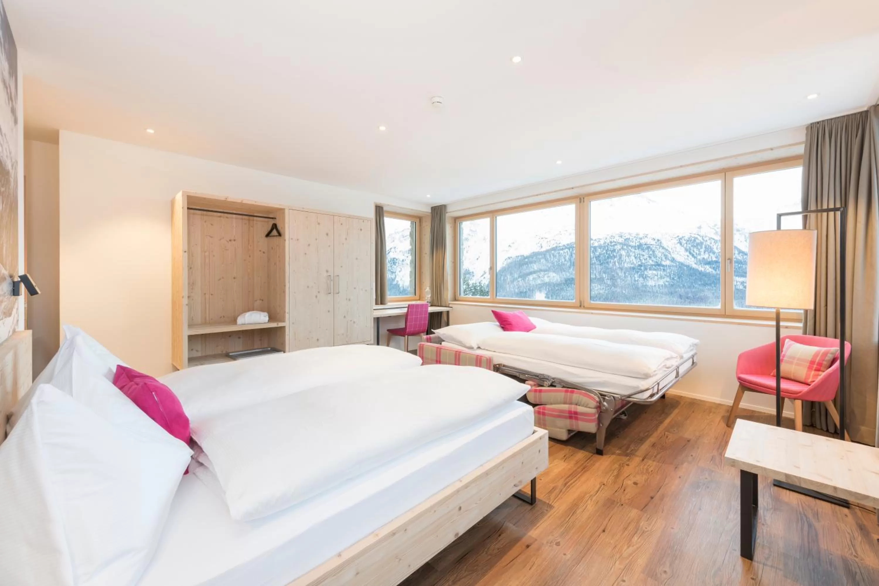 Photo of the whole room, Bed in Randolins Familienresort