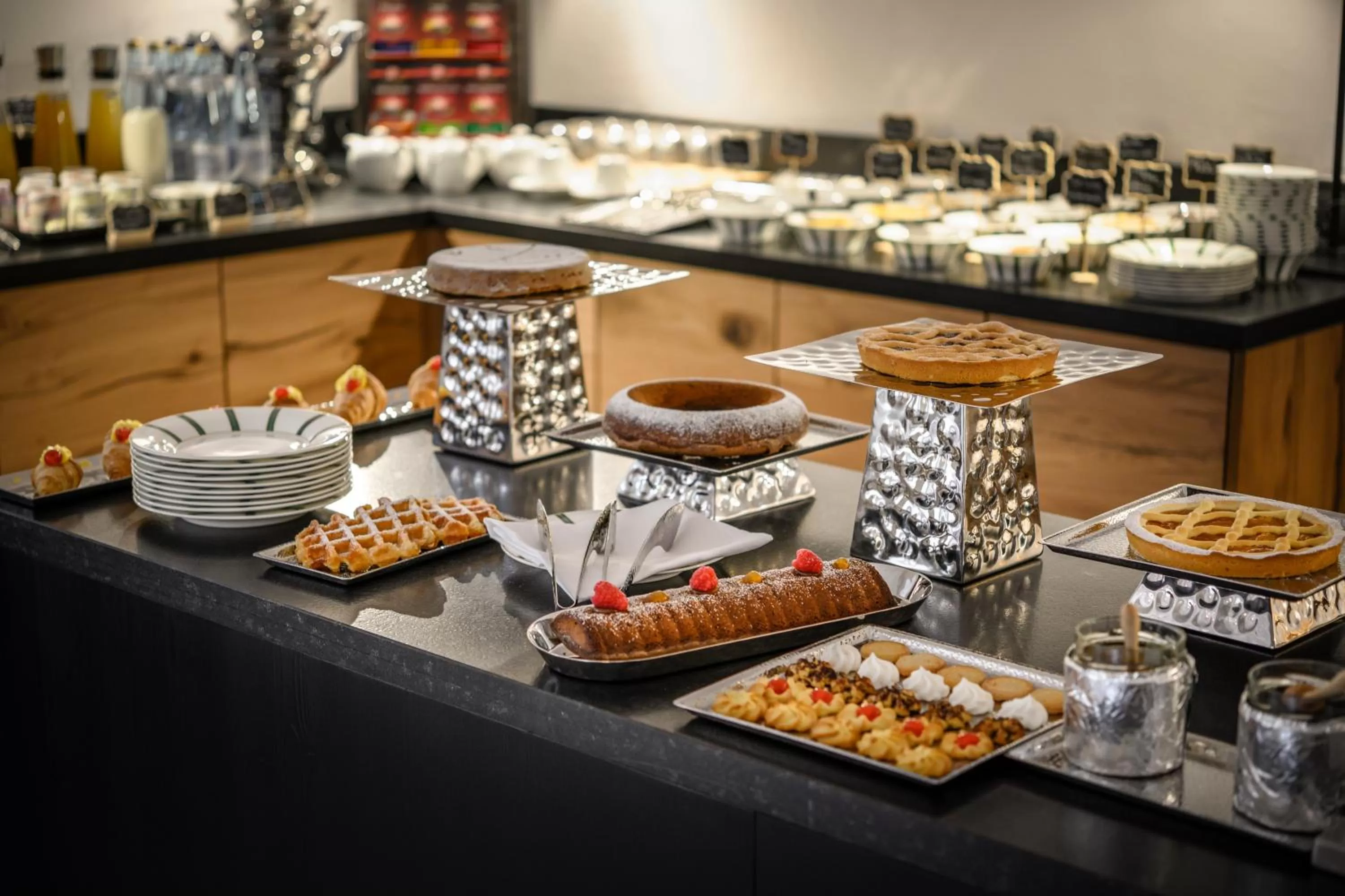 Buffet breakfast in Castel Hörtenberg