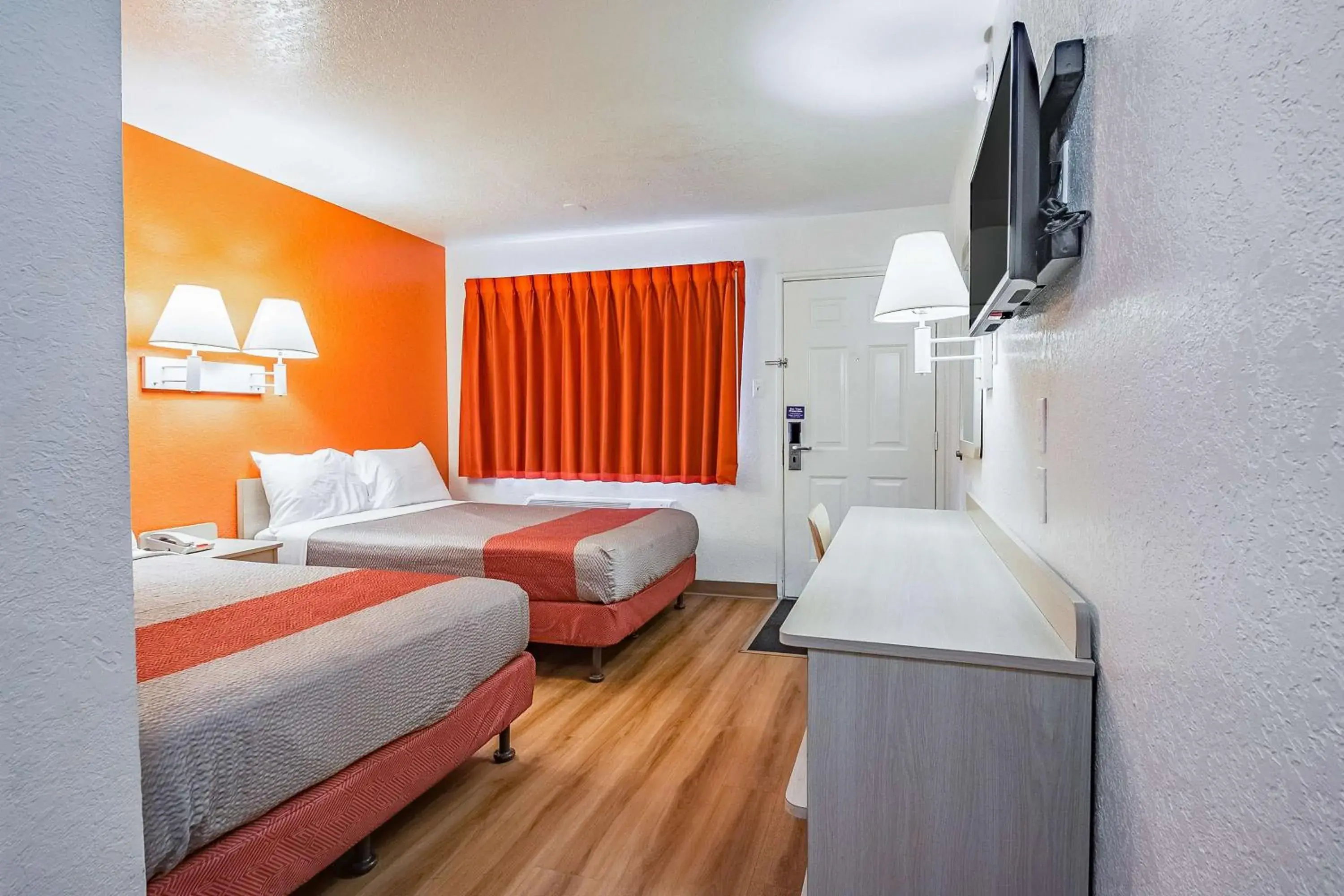 Quadruple Room in Motel 6-Salt Lake City, UT - West - Airport Quadruple Room in Motel 6-Salt Lake City, UT - West - Airport