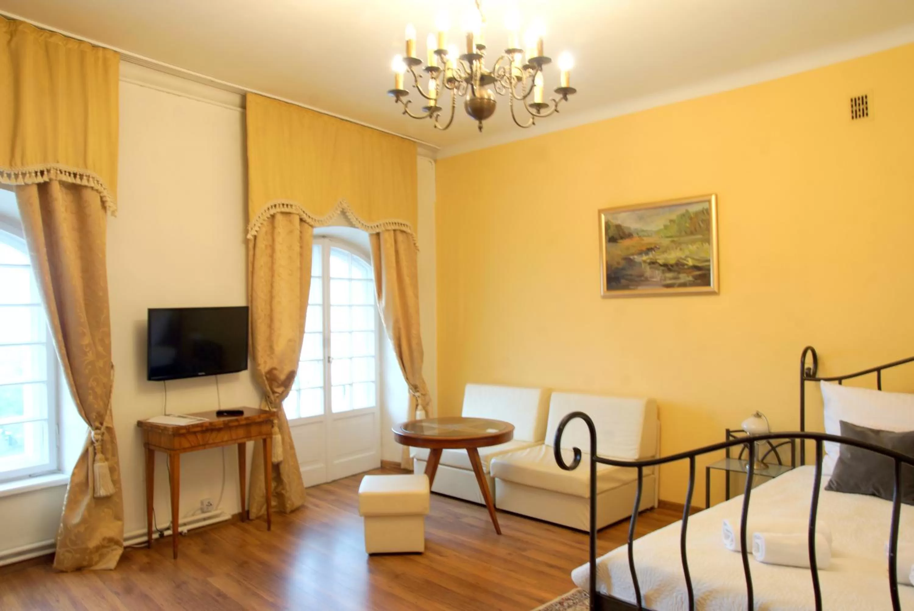 Photo of the whole room in Pokoje Gościnne Dom Literatury