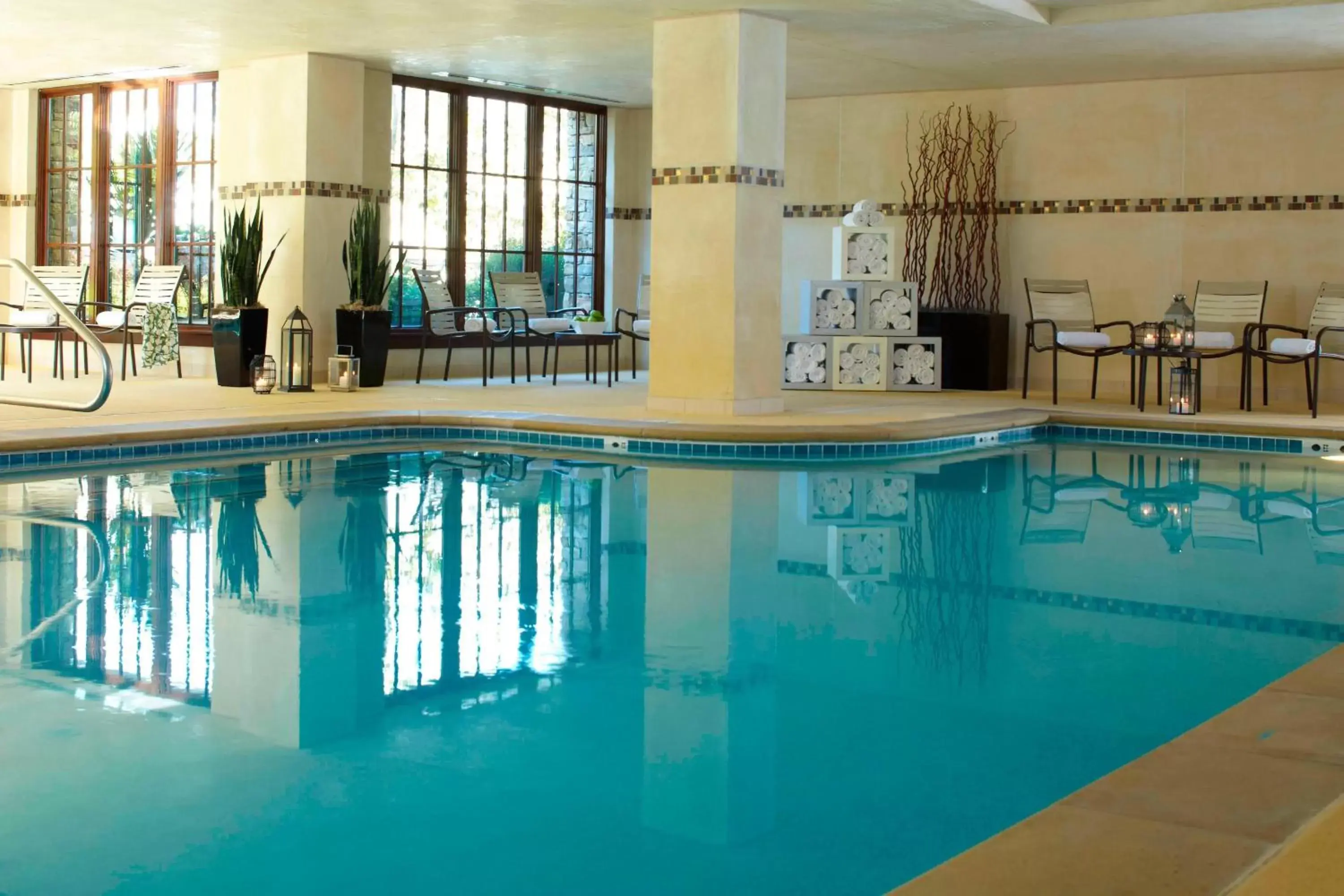 Swimming Pool in Renaissance Birmingham Ross Bridge Golf Resort & Spa