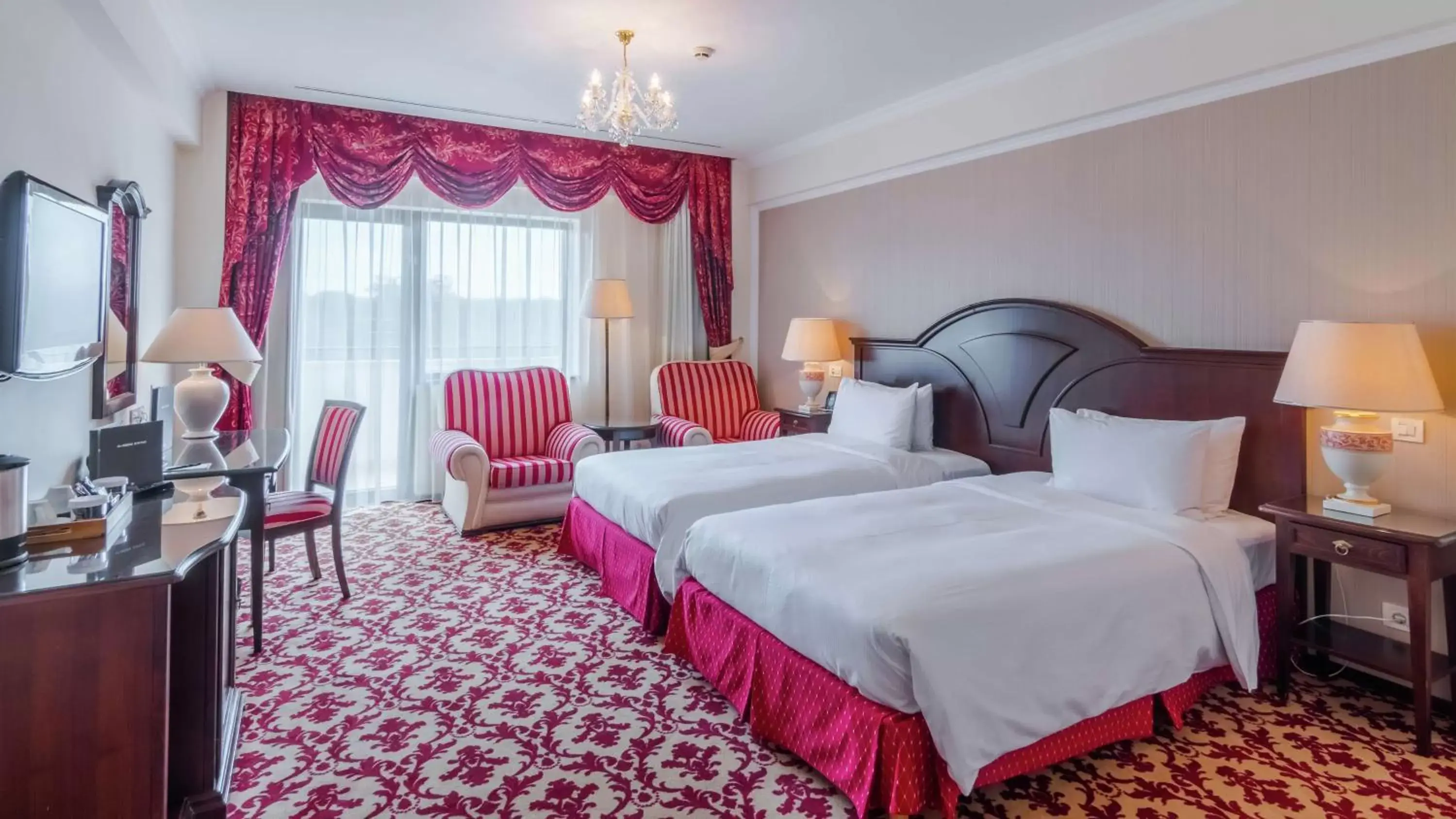 Bedroom, Bed in Hilton Sibiu