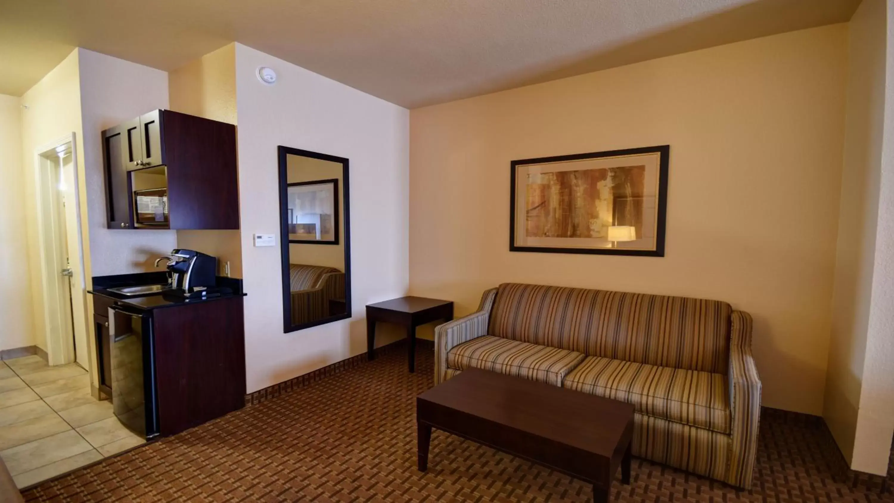 Bedroom, Seating Area in Holiday Inn Express Del Rio, an IHG Hotel