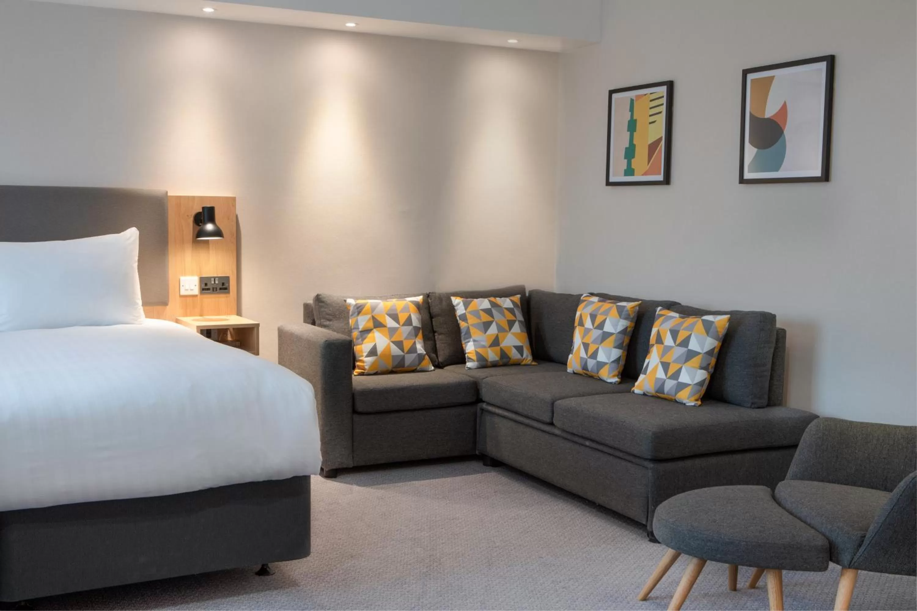 Photo of the whole room, Bed in Holiday Inn Bolton Centre by IHG