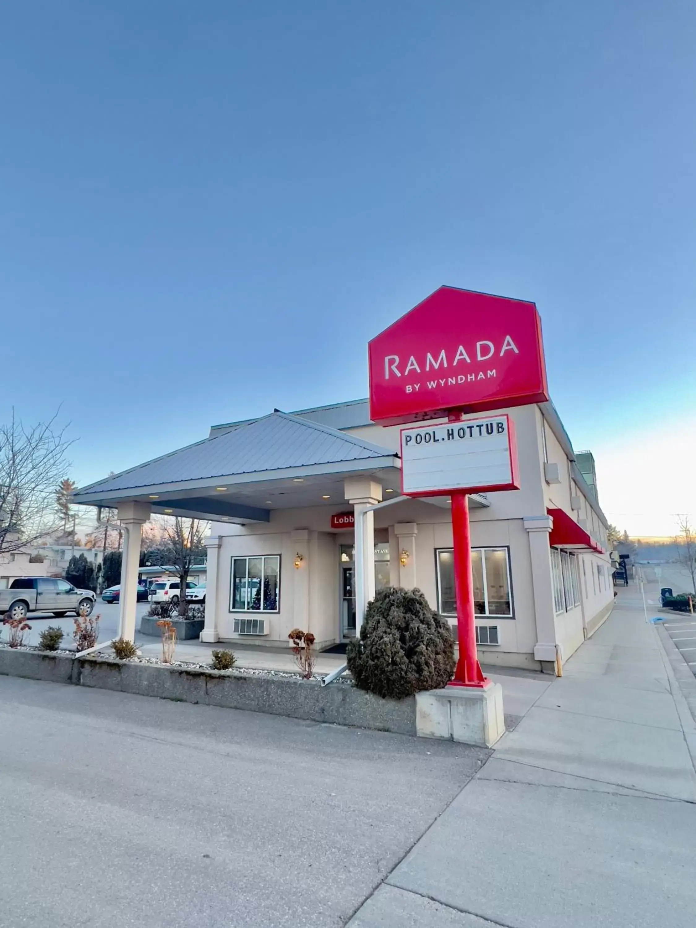 Property building in Ramada by Wyndham Property building in Ramada by Wyndham