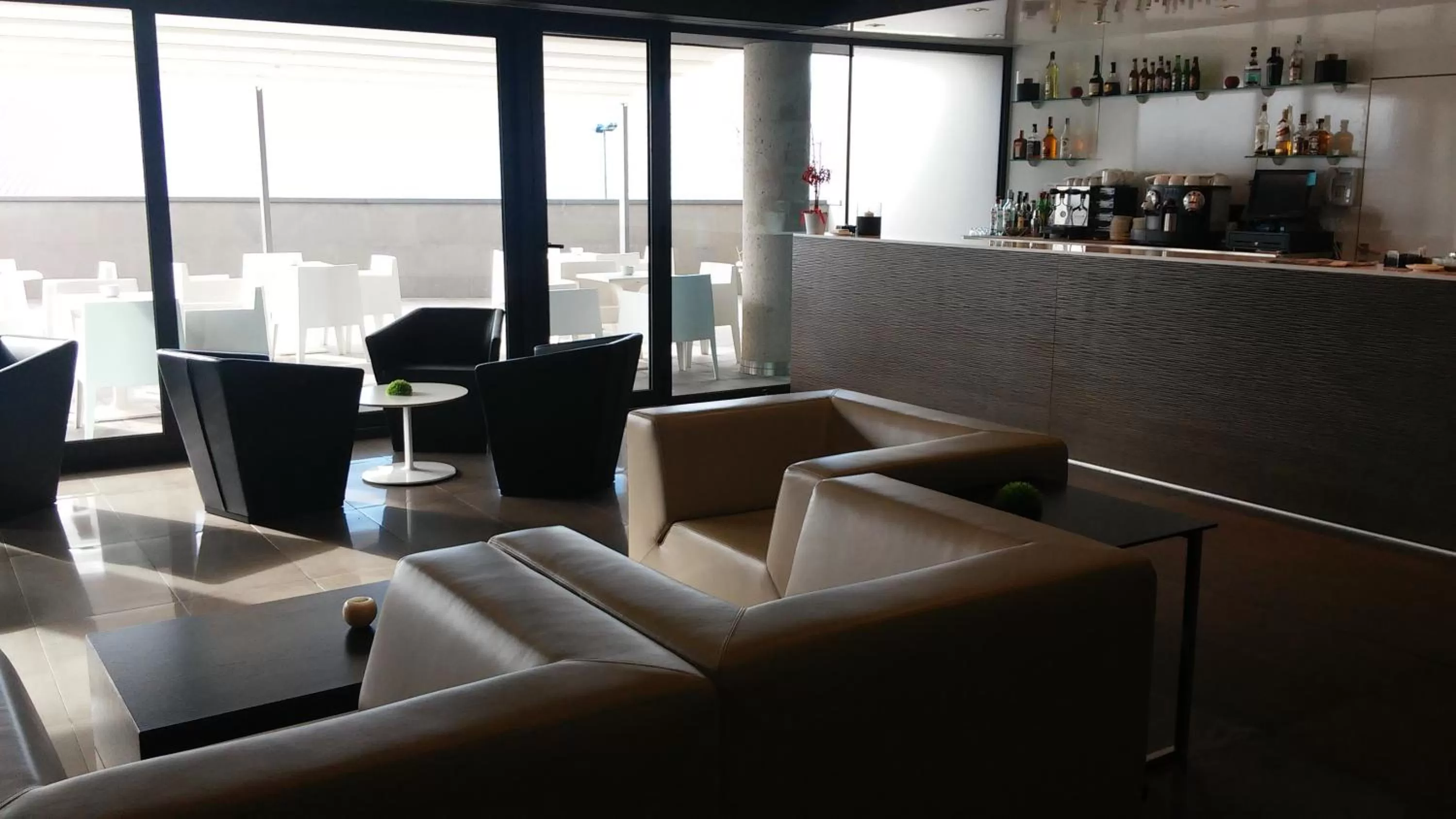 Communal lounge/ TV room in Sercotel Hola Tafalla