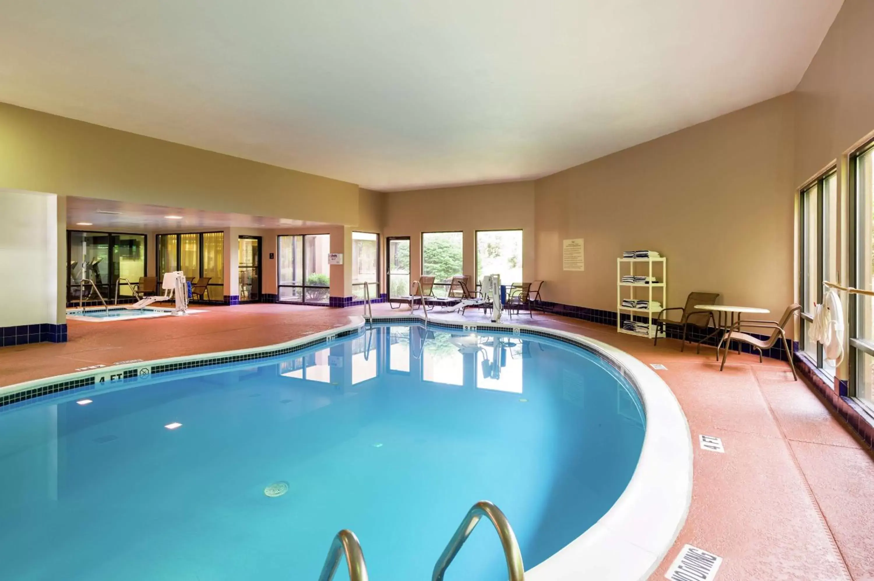 Pool view, Swimming Pool in Hampton Inn Selinsgrove/Shamokin Dam