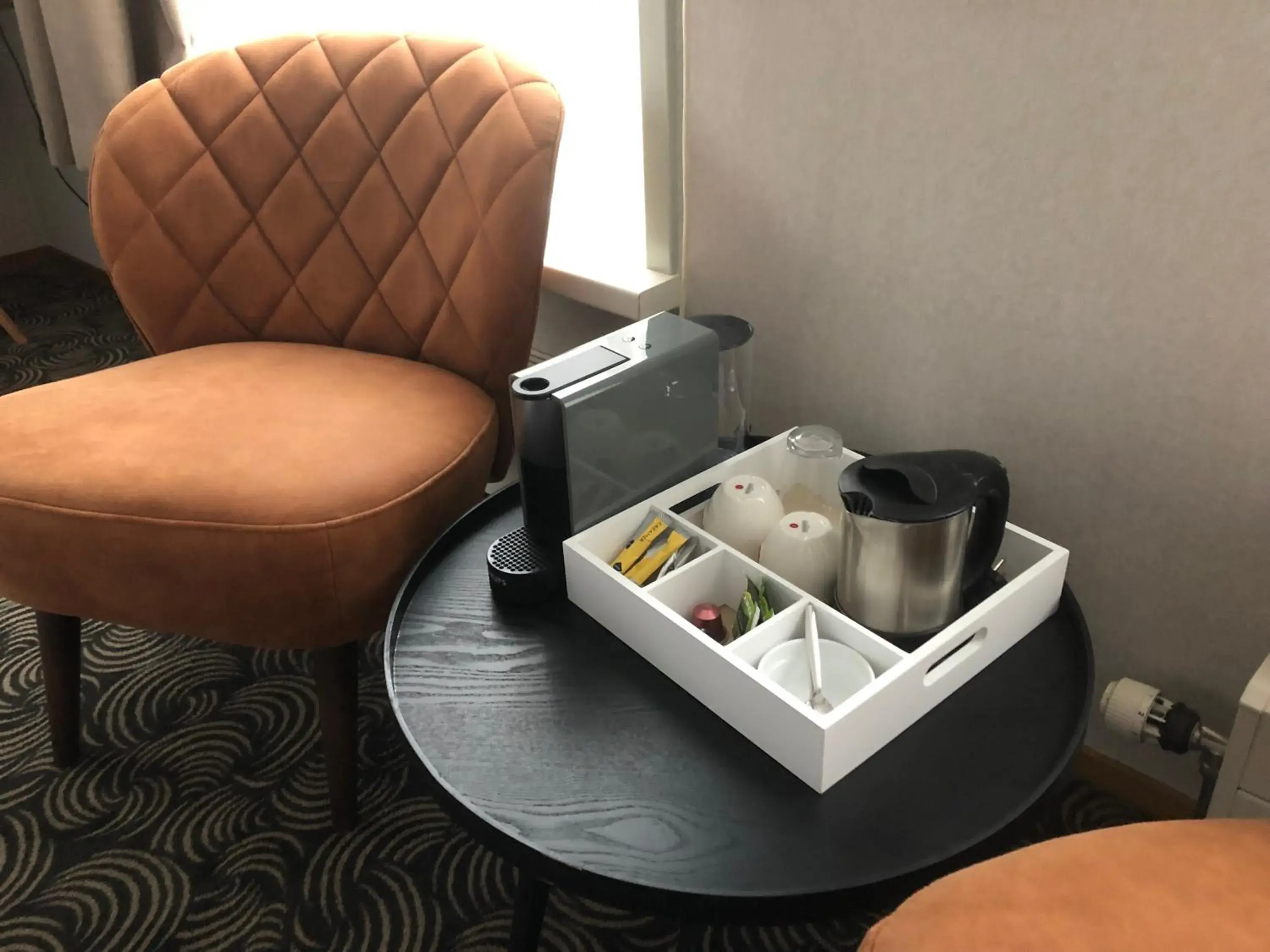 Coffee/tea facilities in Hotel de Koophandel