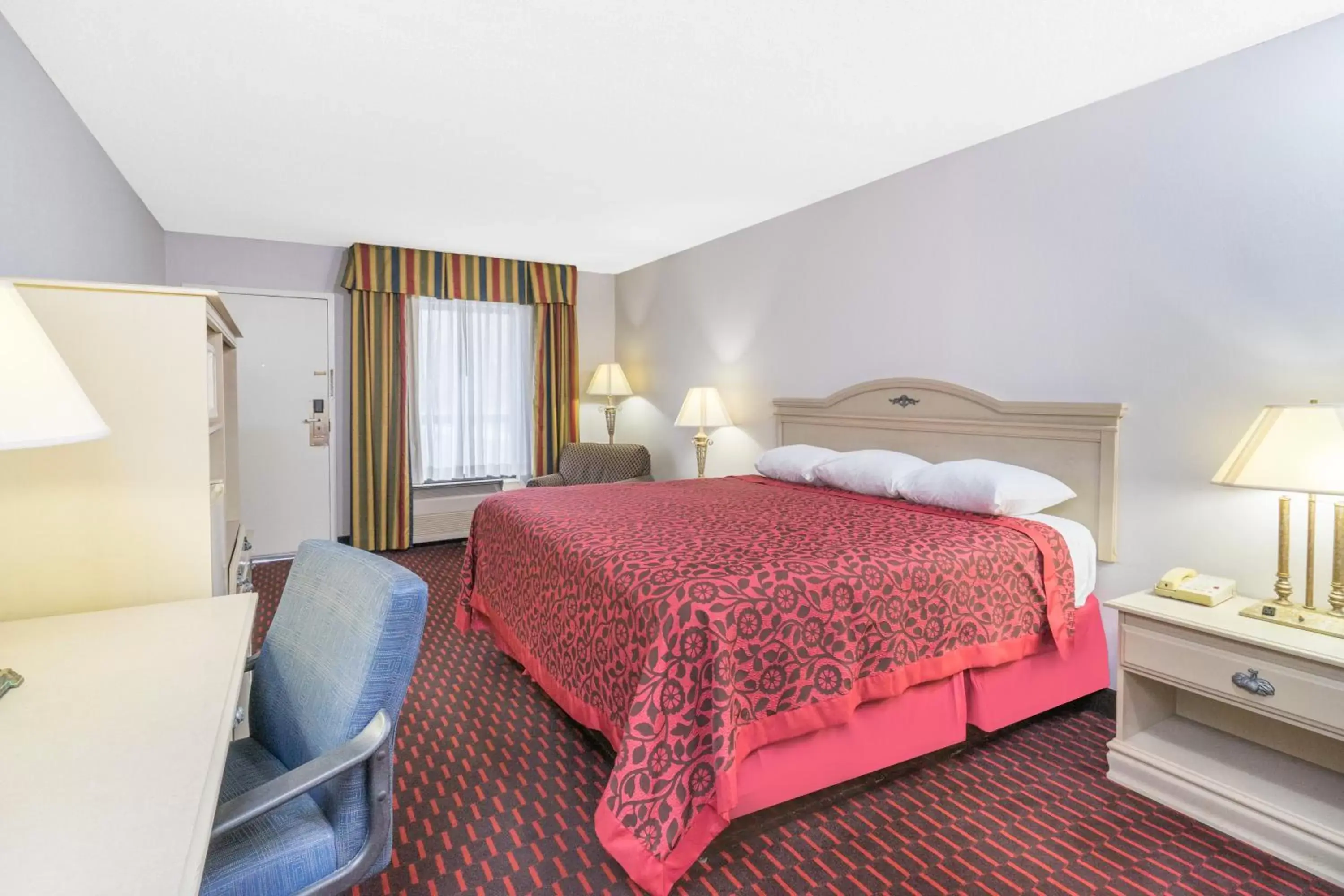 Bedroom, Bed in Motel 6-London, KY Bedroom, Bed in Motel 6-London, KY