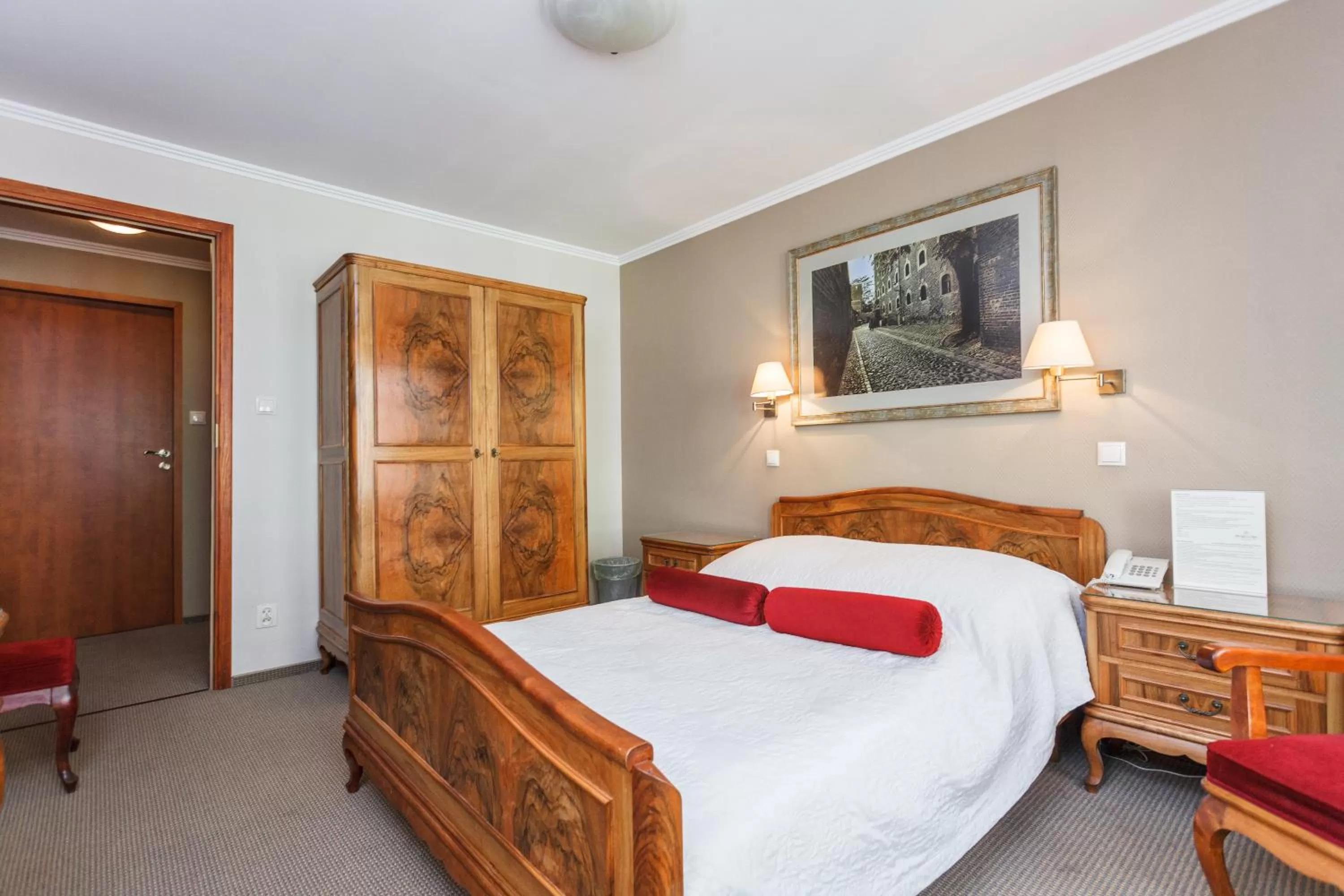 Bed in Hotel Czarna Róża