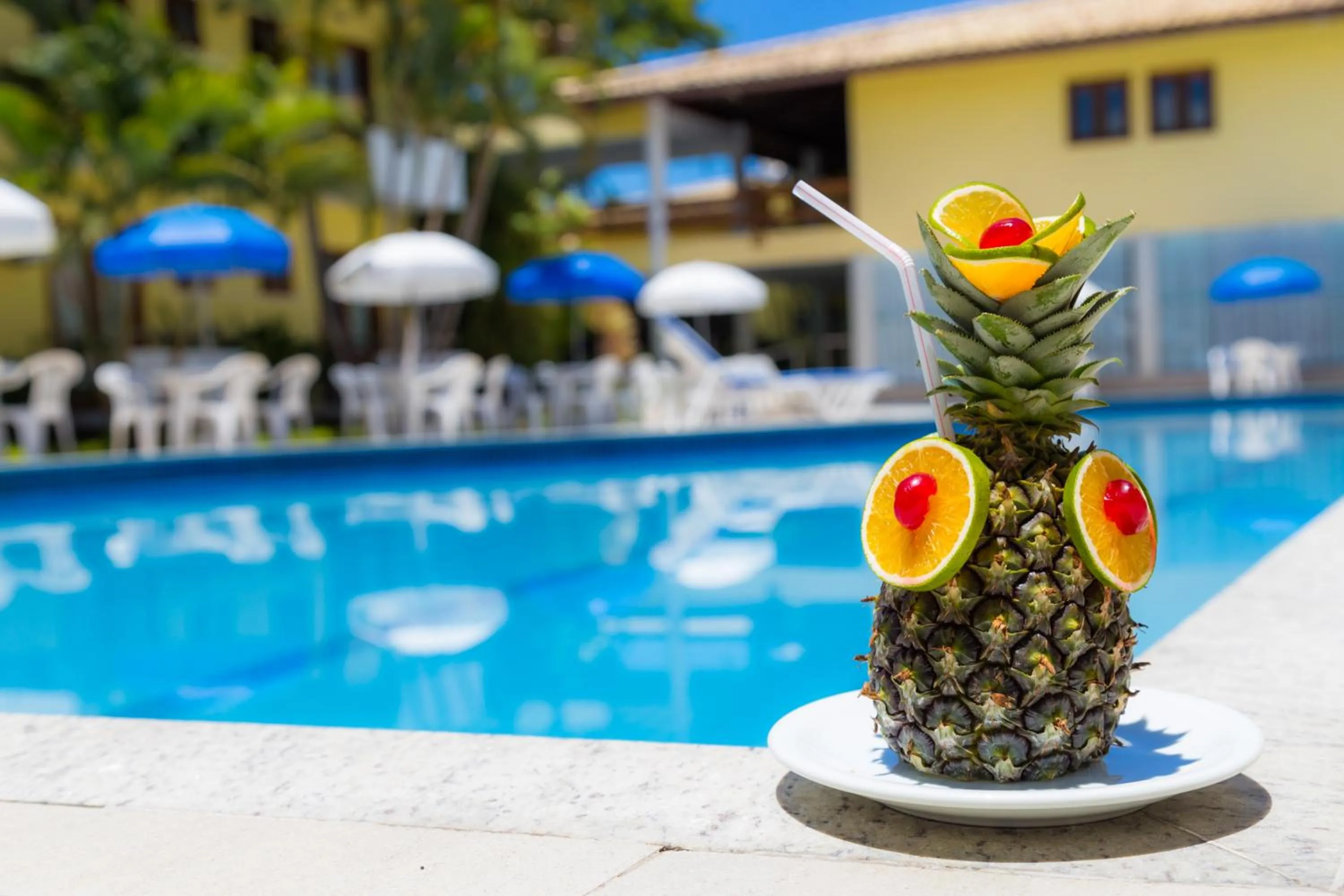 Swimming pool in Sunshine Praia Hotel