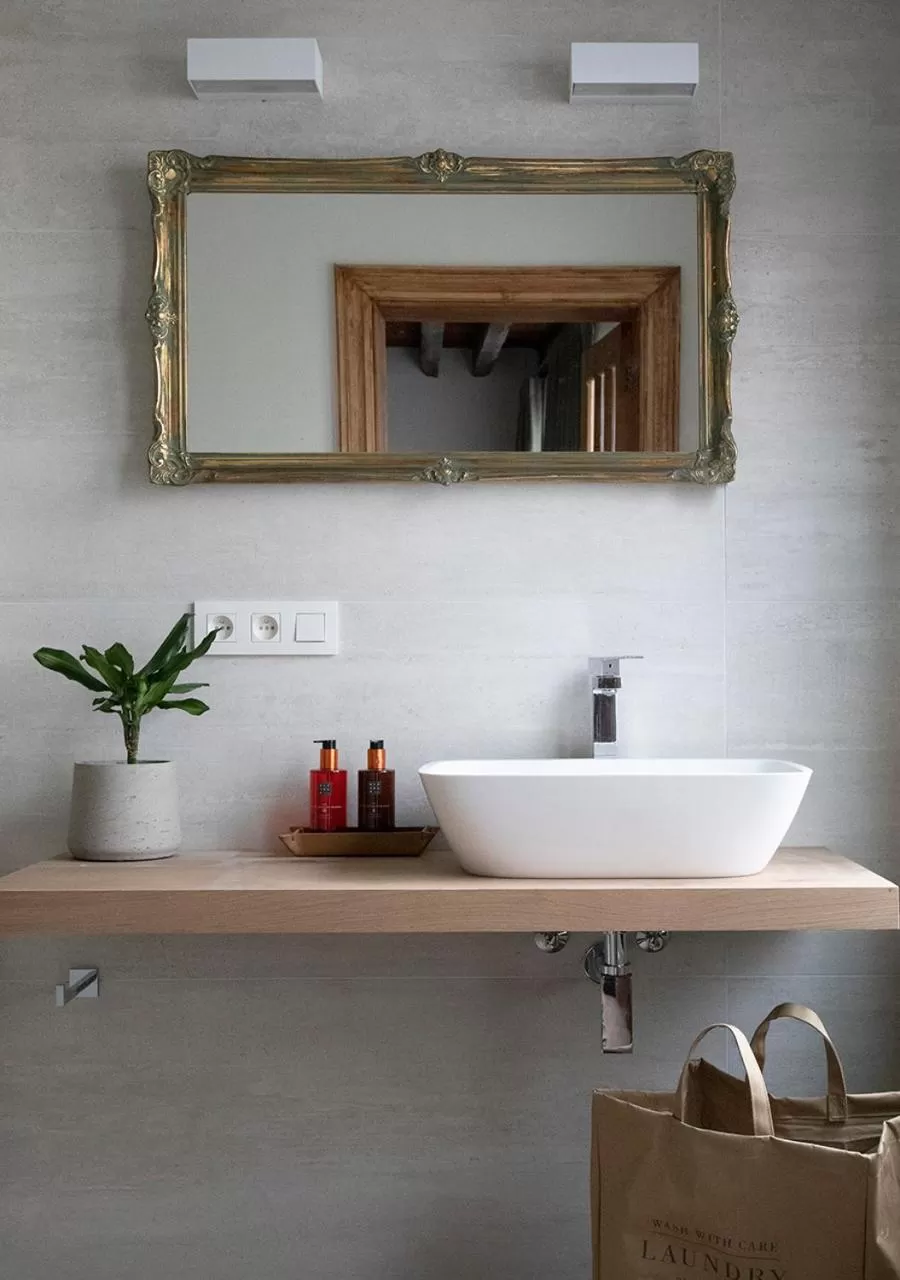 Bathroom in The Greenhouse