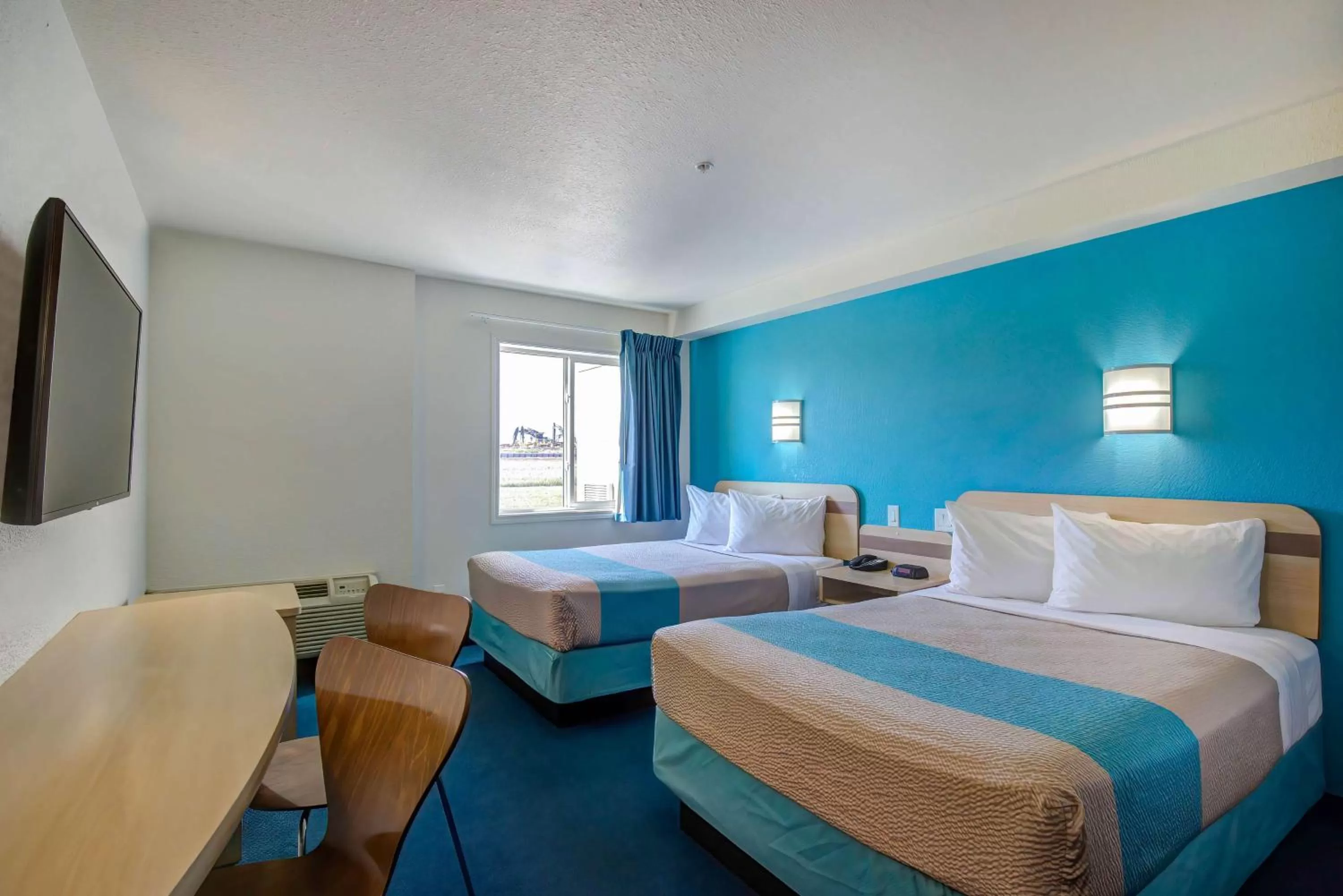 Bedroom, Bed in Motel 6-Grande Prairie, AB