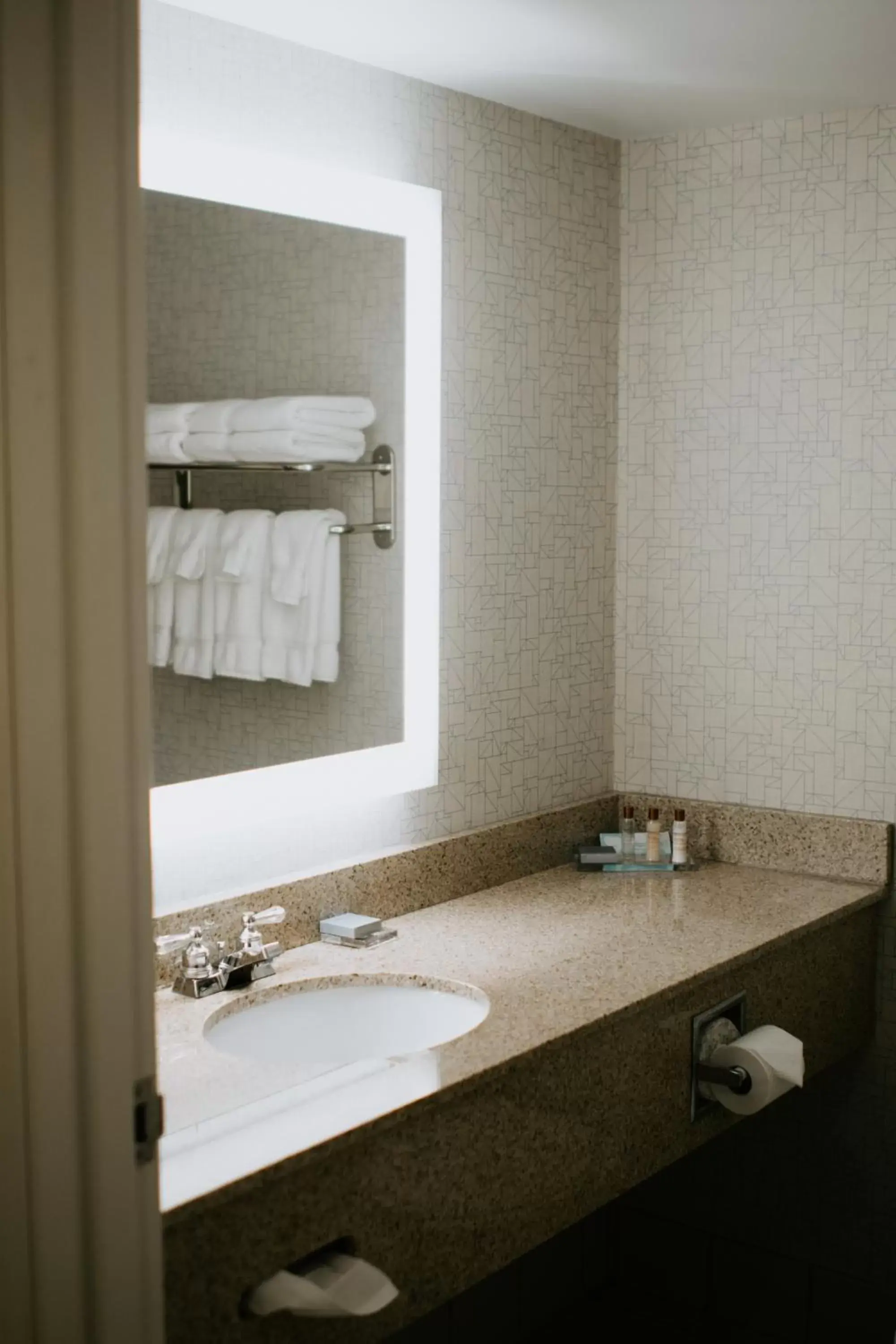 Bathroom in Wingate by Wyndham Parkersburg - Vienna