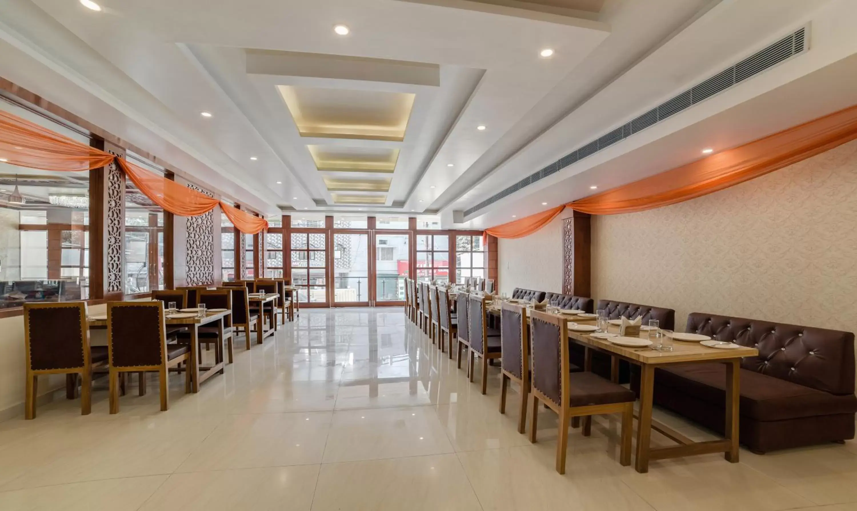 Restaurant/places to eat in Treebo G K Residency Near Dehradun Railway Station Restaurant/places to eat in Treebo G K Residency Near Dehradun Railway Station
