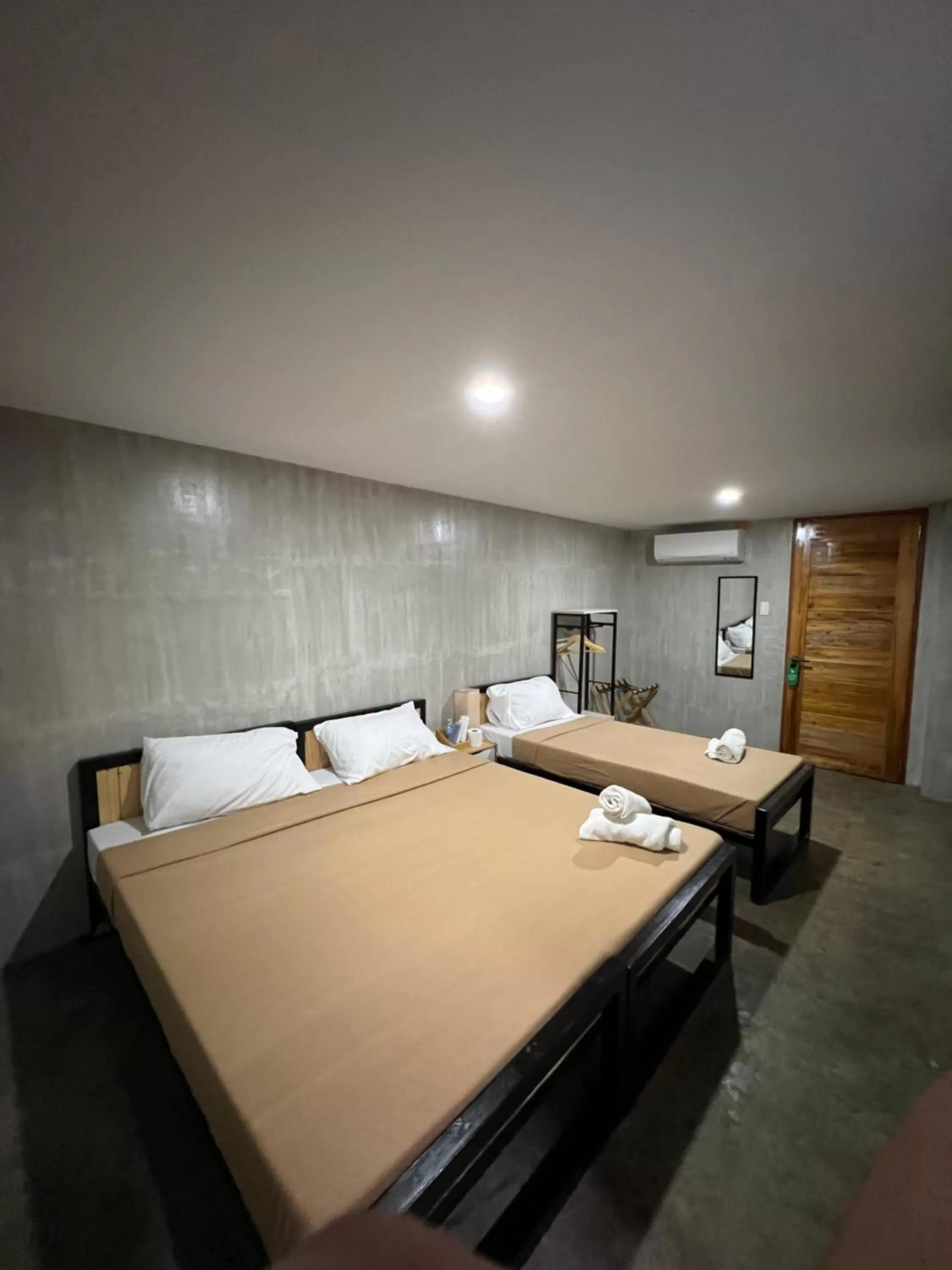Photo of the whole room, Bed in HappyNest Hostel Cebu