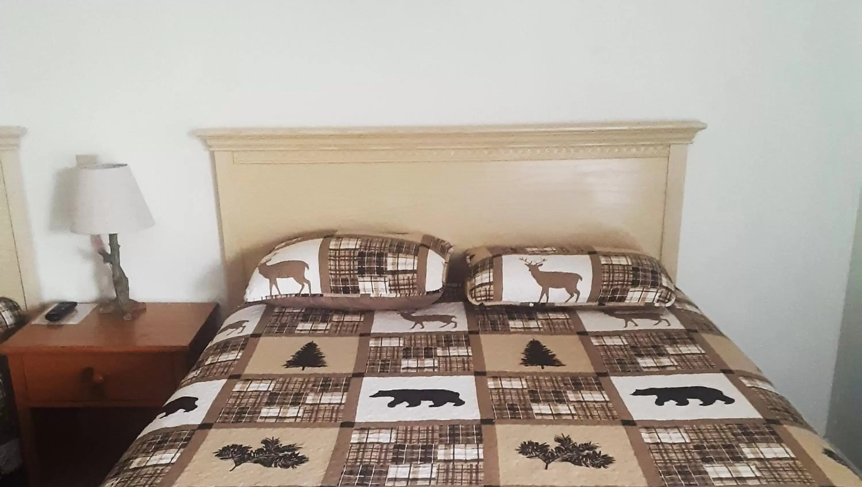 Bedroom, Bed in Drop Tyne Lodge