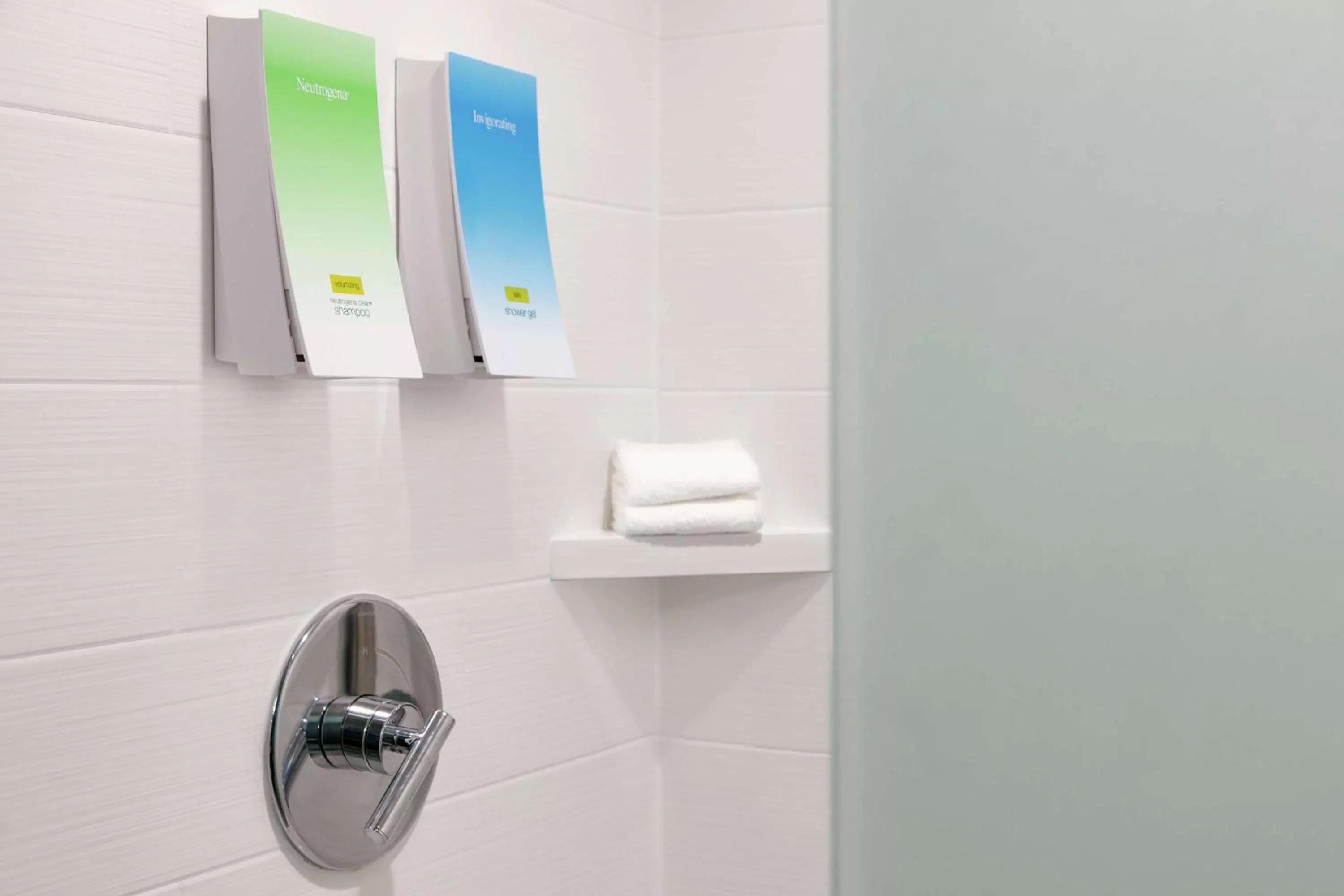 Bathroom in Home2 Suites By Hilton Norfolk Airport