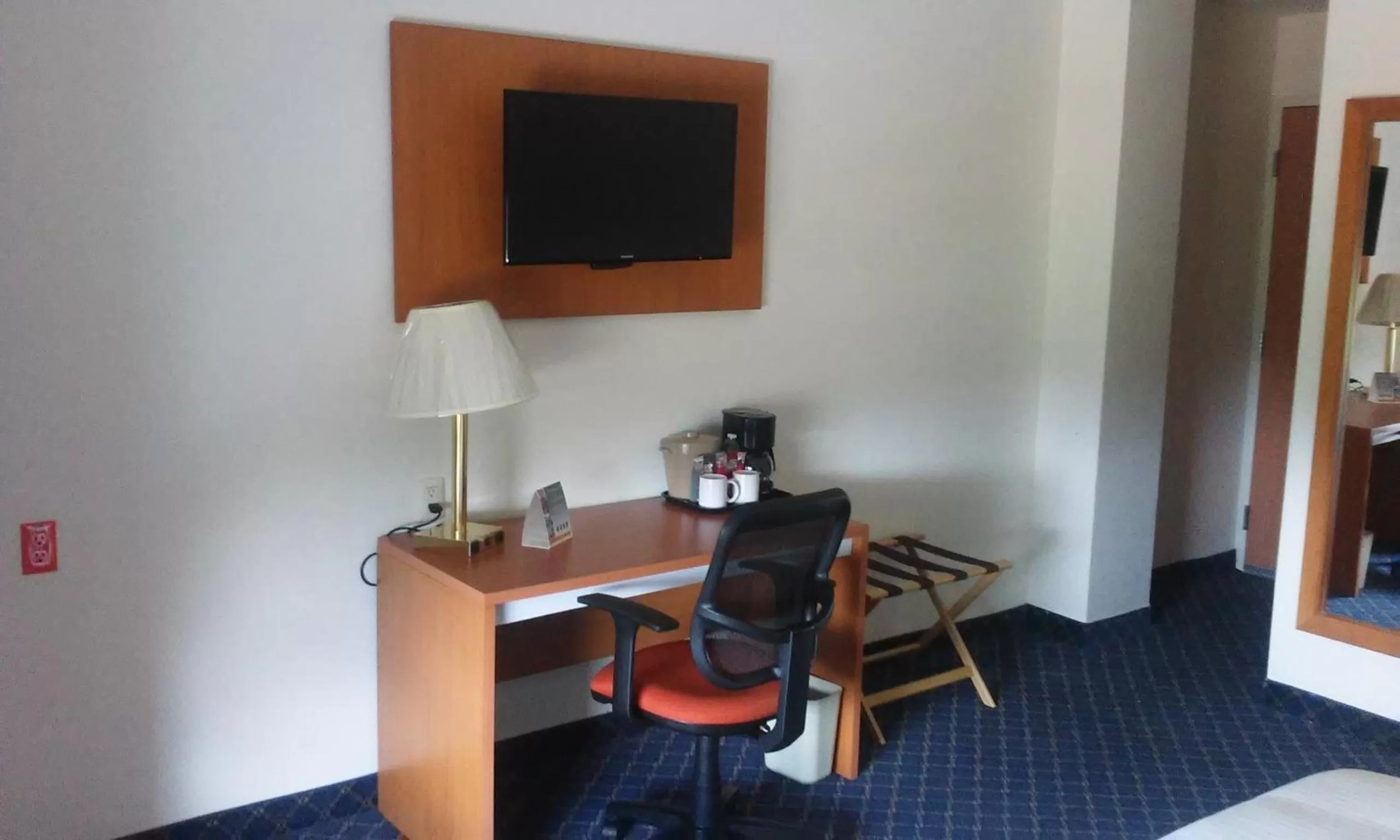 TV and multimedia in Sleep Inn Monclova