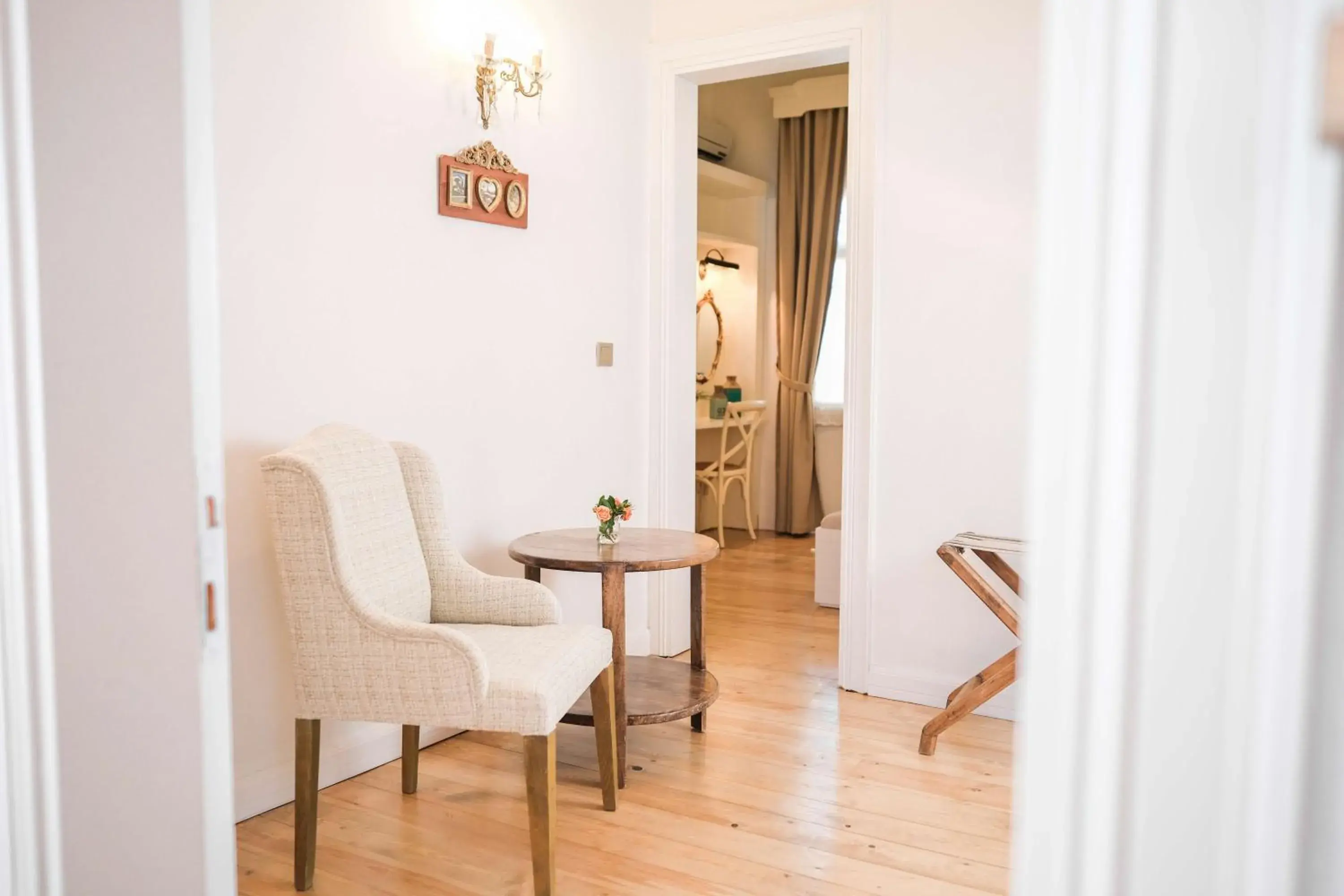 Bedroom, Seating Area in Viento Alacati Hotel