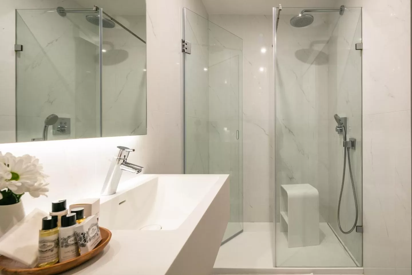 Bathroom in Porto River Infante