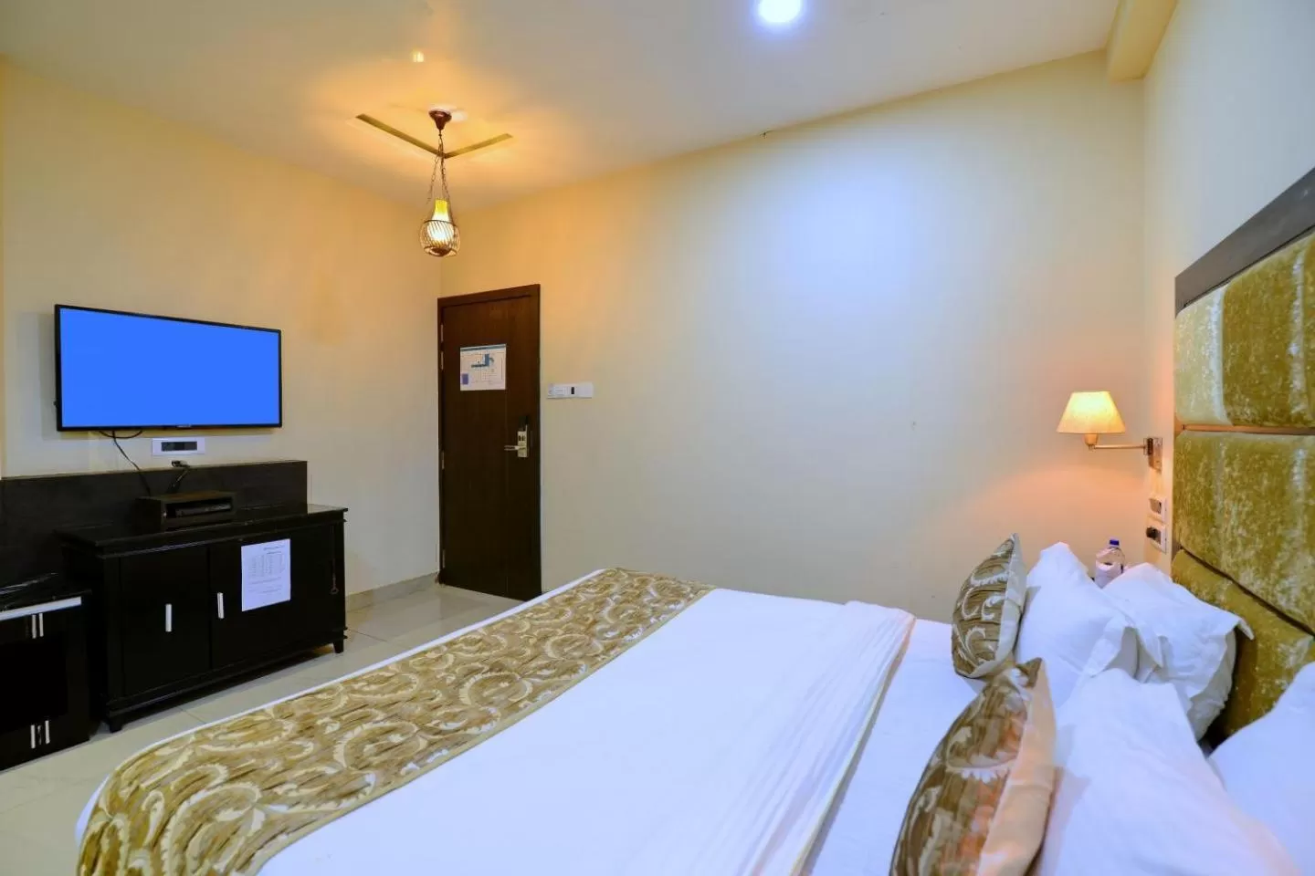 Bed in Hotel Floret Inn