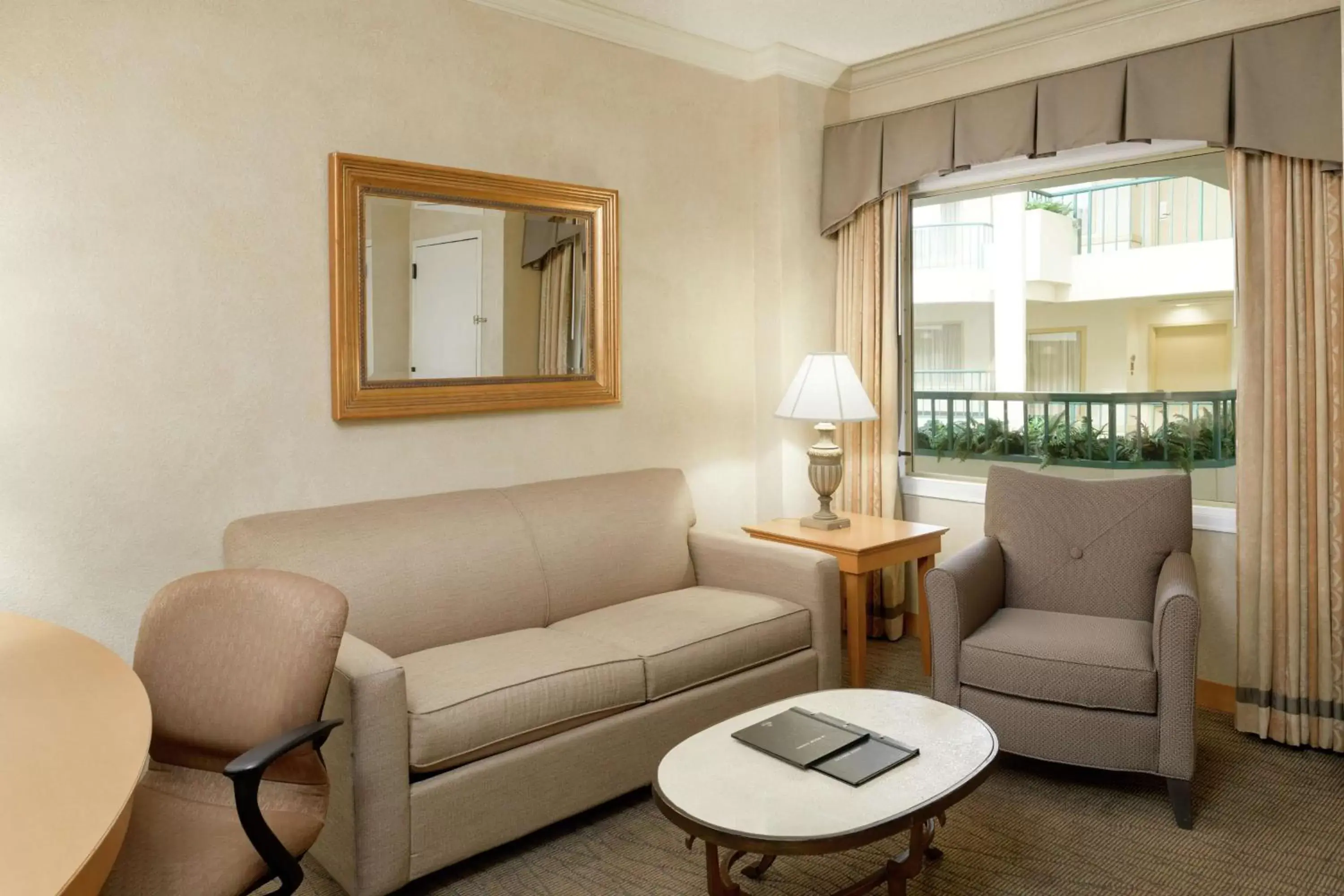 Living room, Seating Area in Hilton Boca Raton Suites