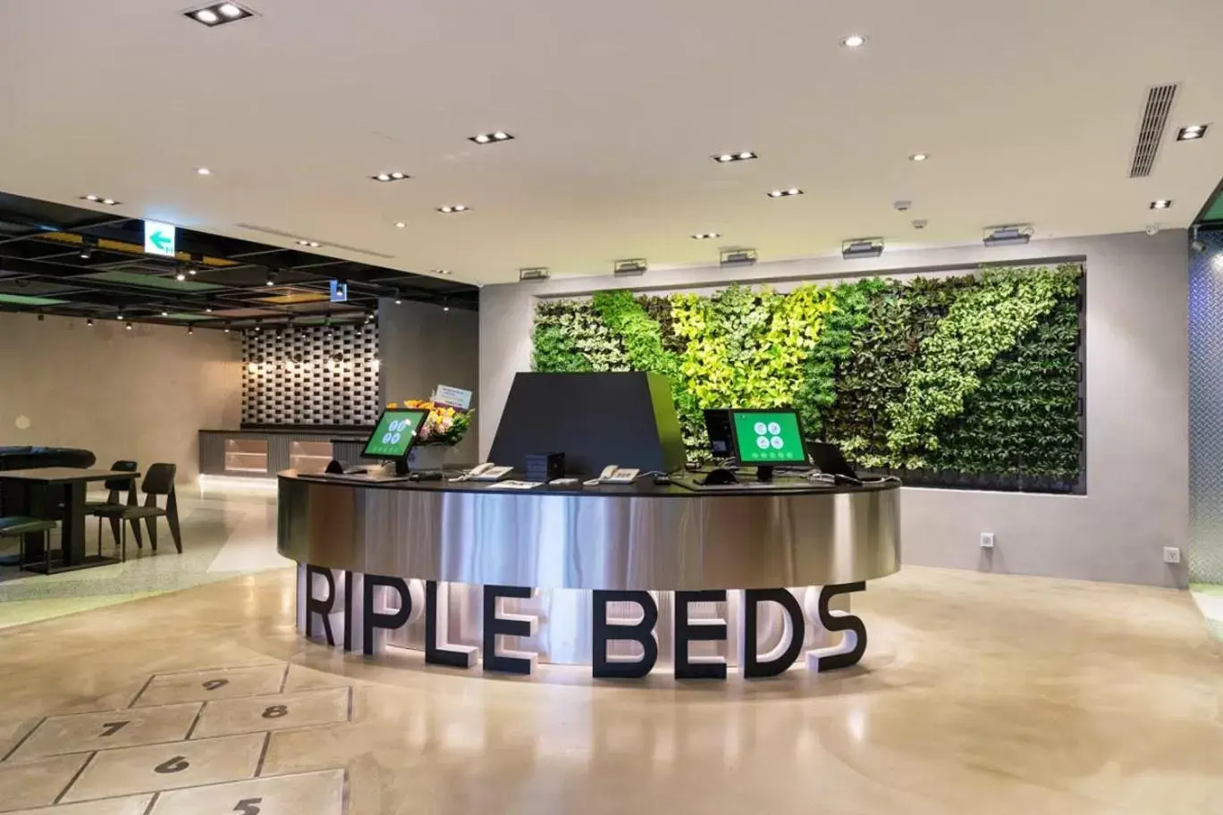 Lobby or reception in Green World Triple Beds