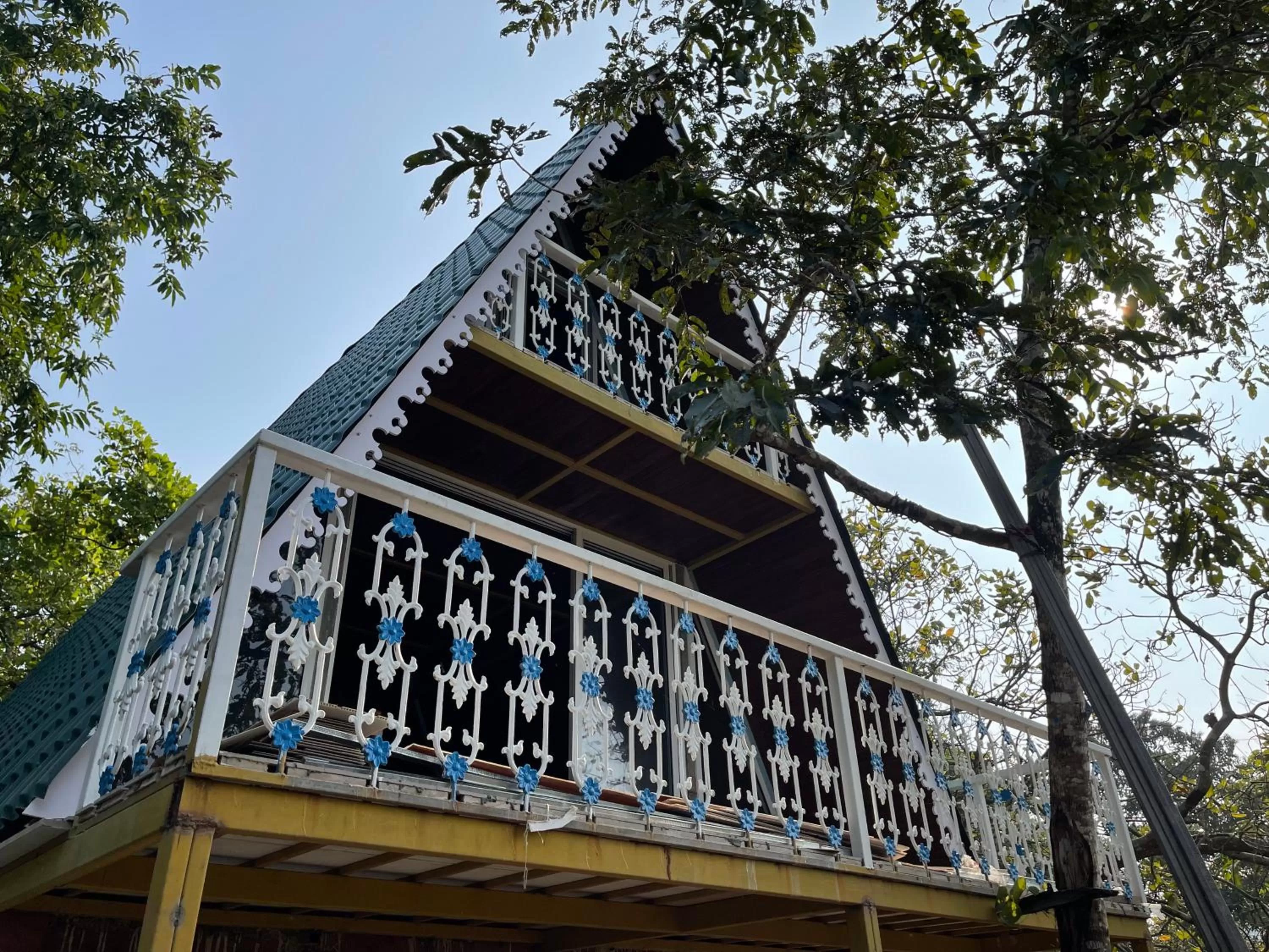 Property building in Porsu