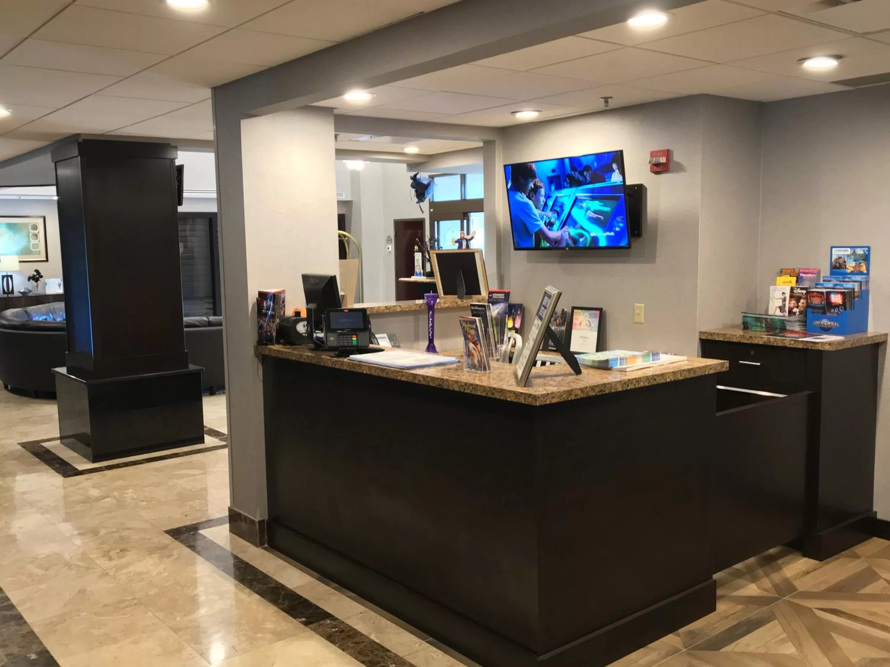 Lobby or reception in Wingate by Wyndham, Universal Studios - Free Theme Park Shuttle